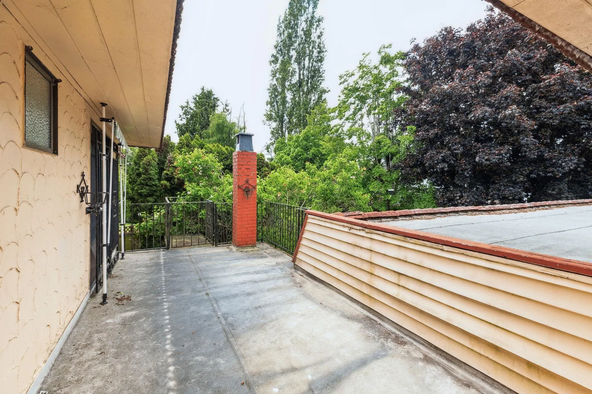 4523 King Edward Place