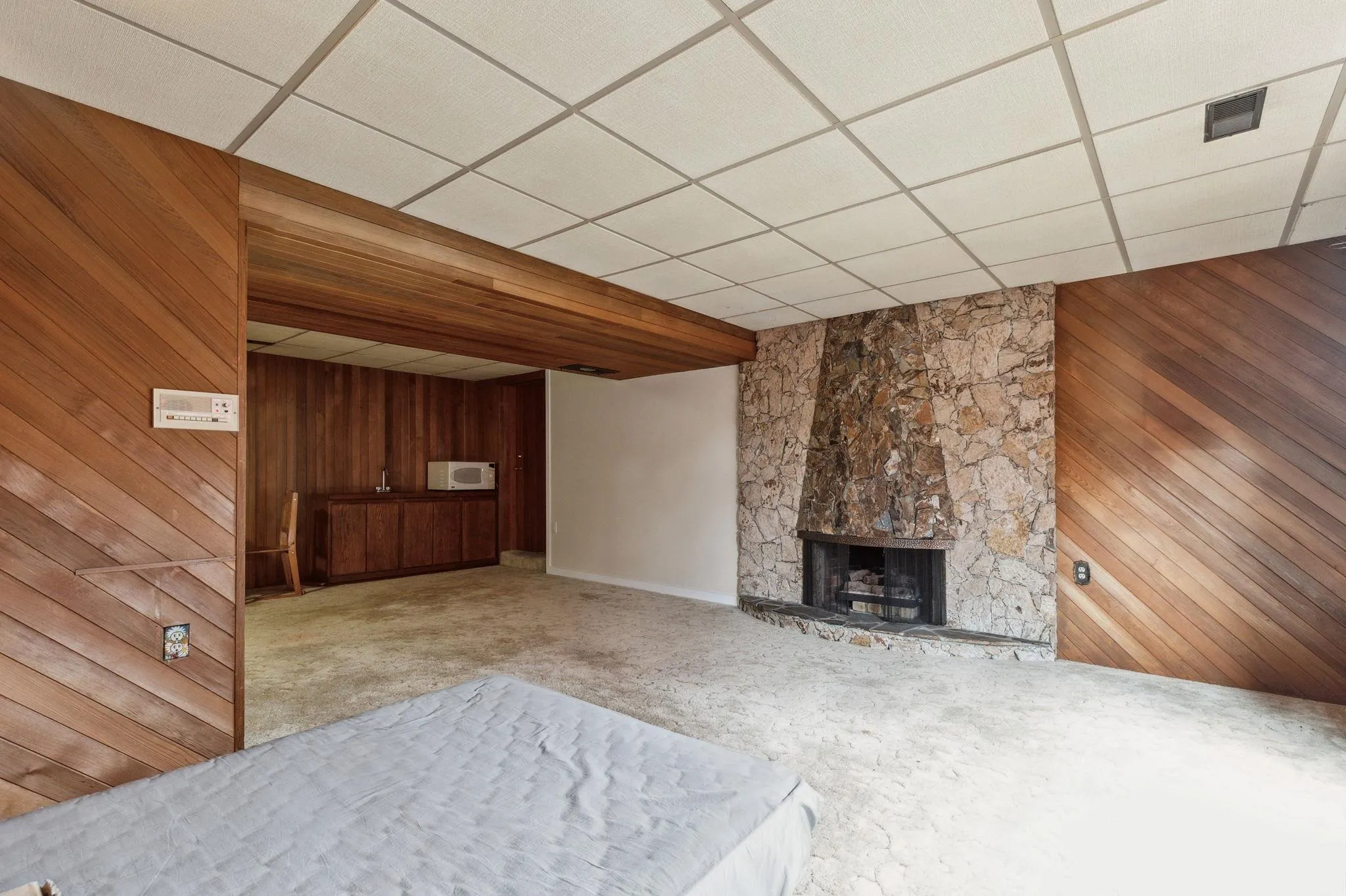 4523 King Edward Place