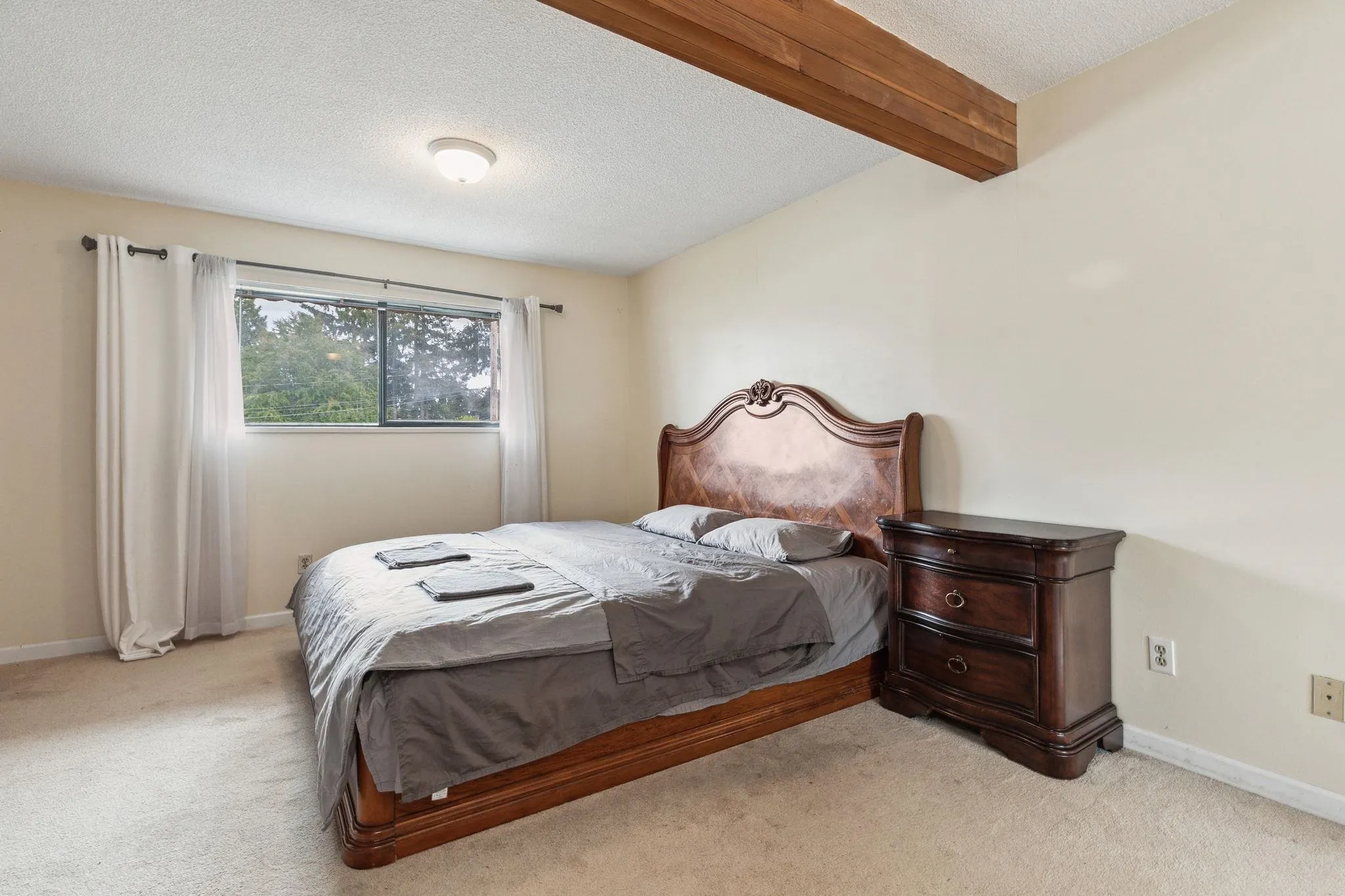 4523 King Edward Place