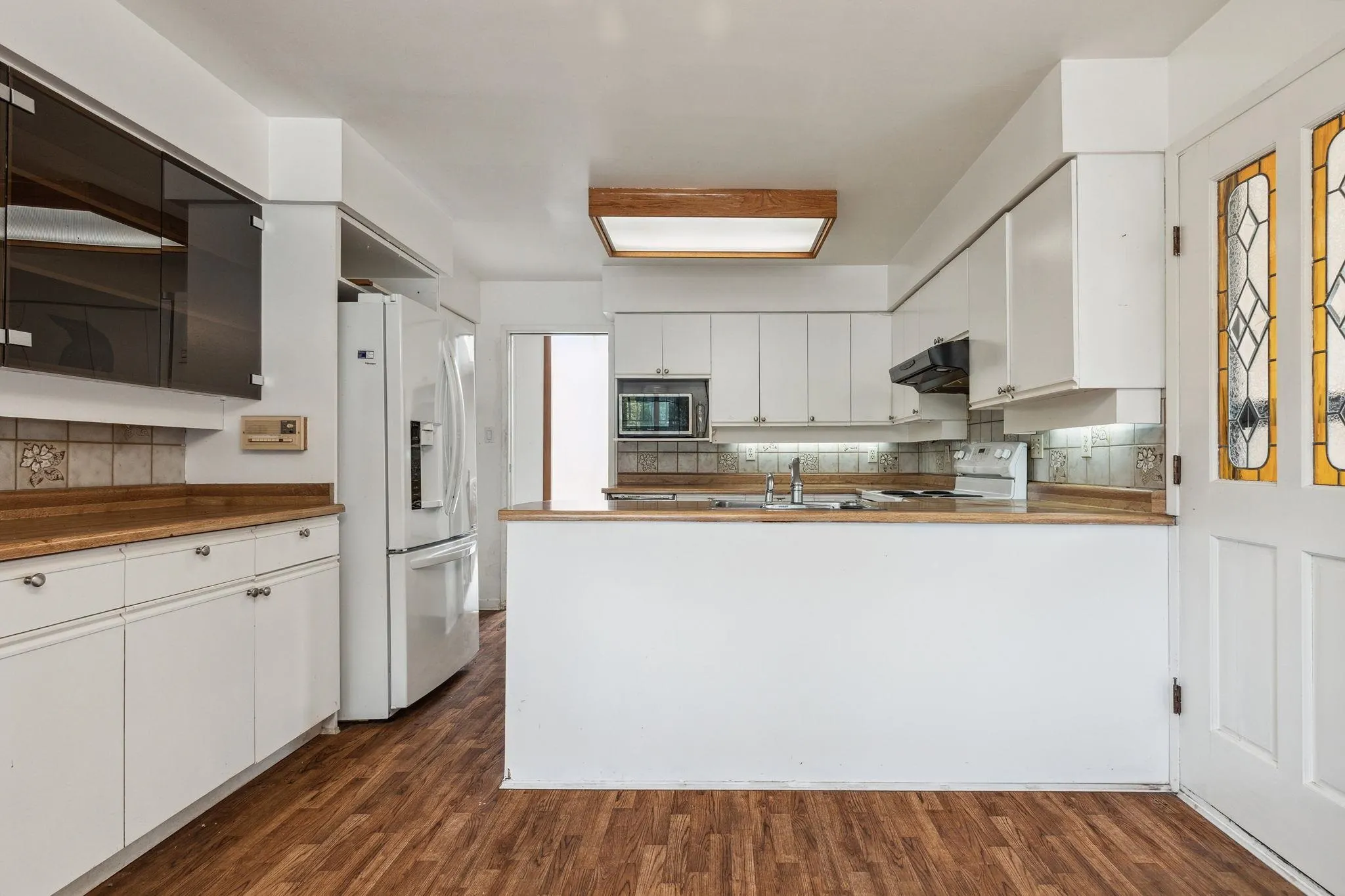 4523 King Edward Place