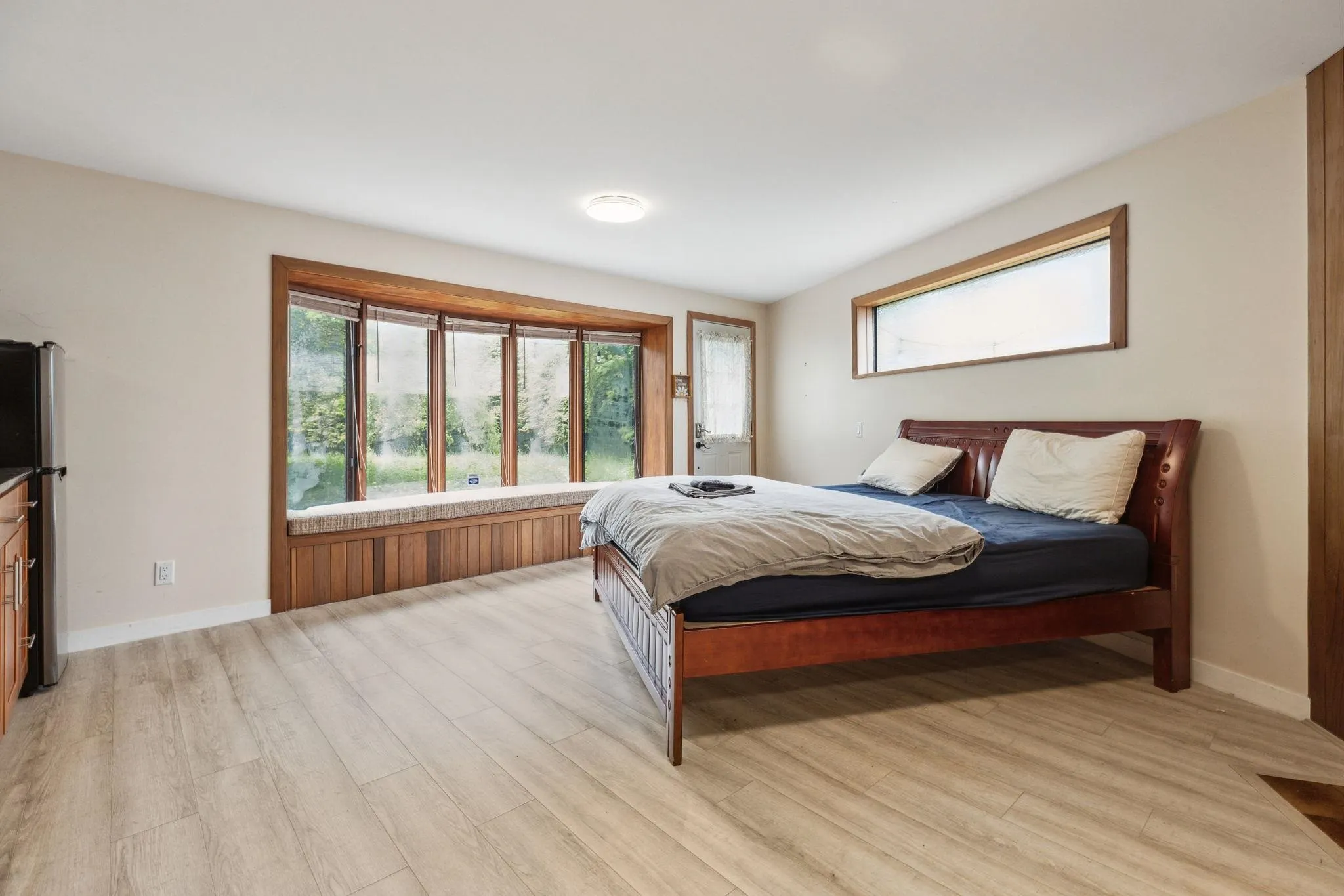 4523 King Edward Place