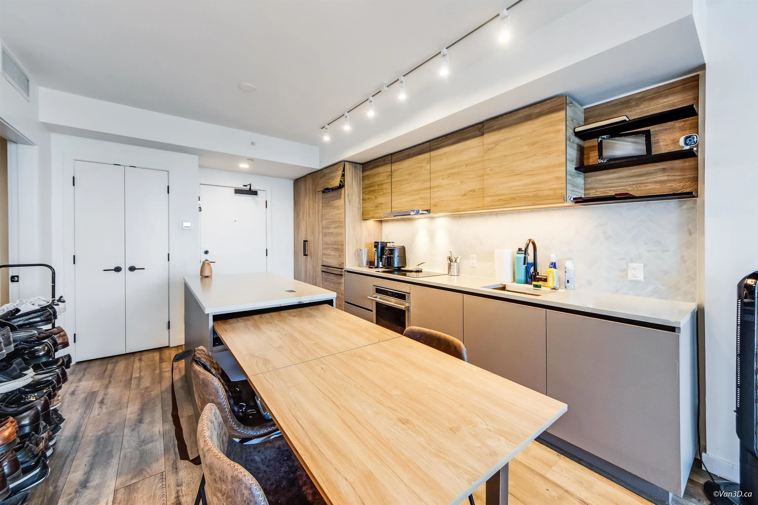 23xx 13428 105 Avenue