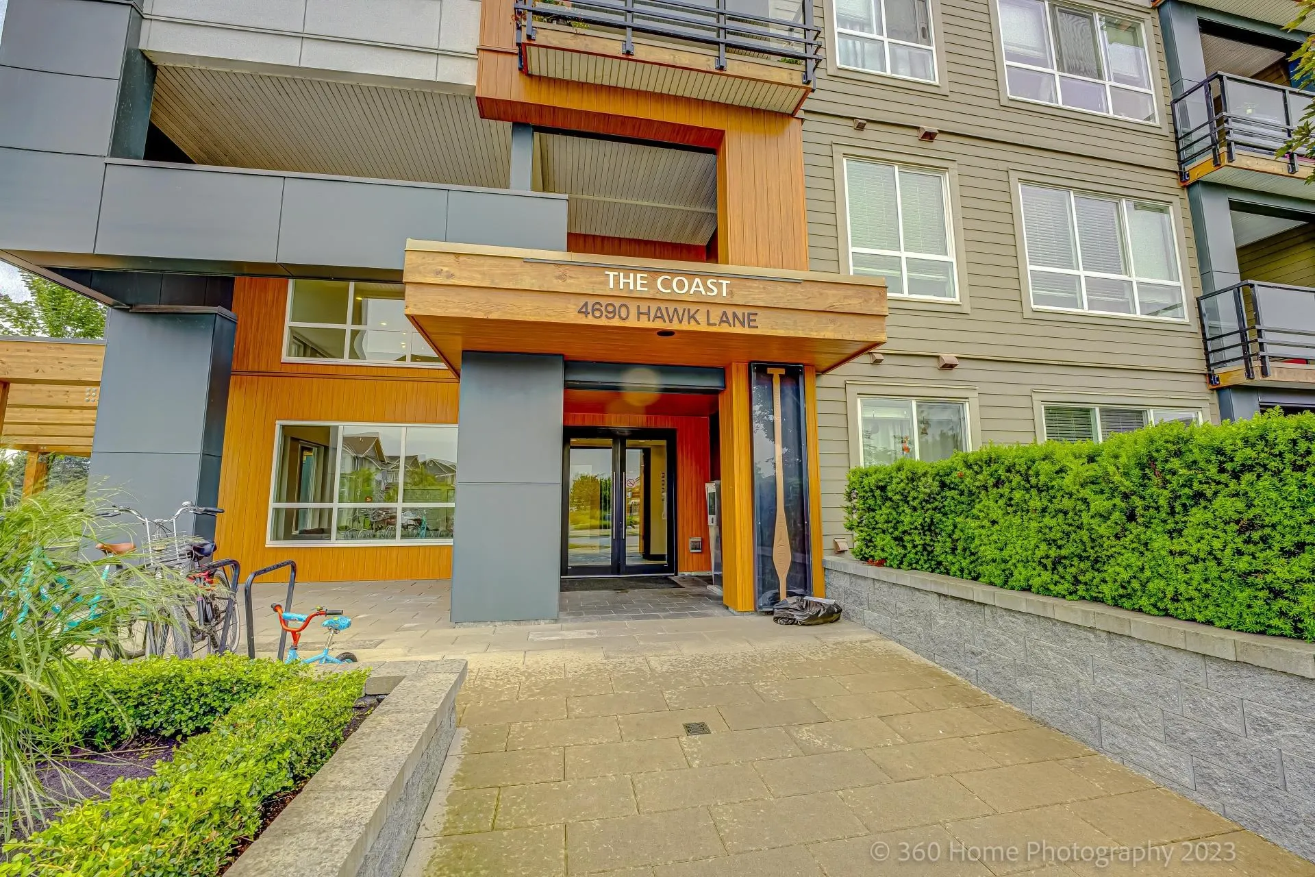 223 4690 Hawk Lane