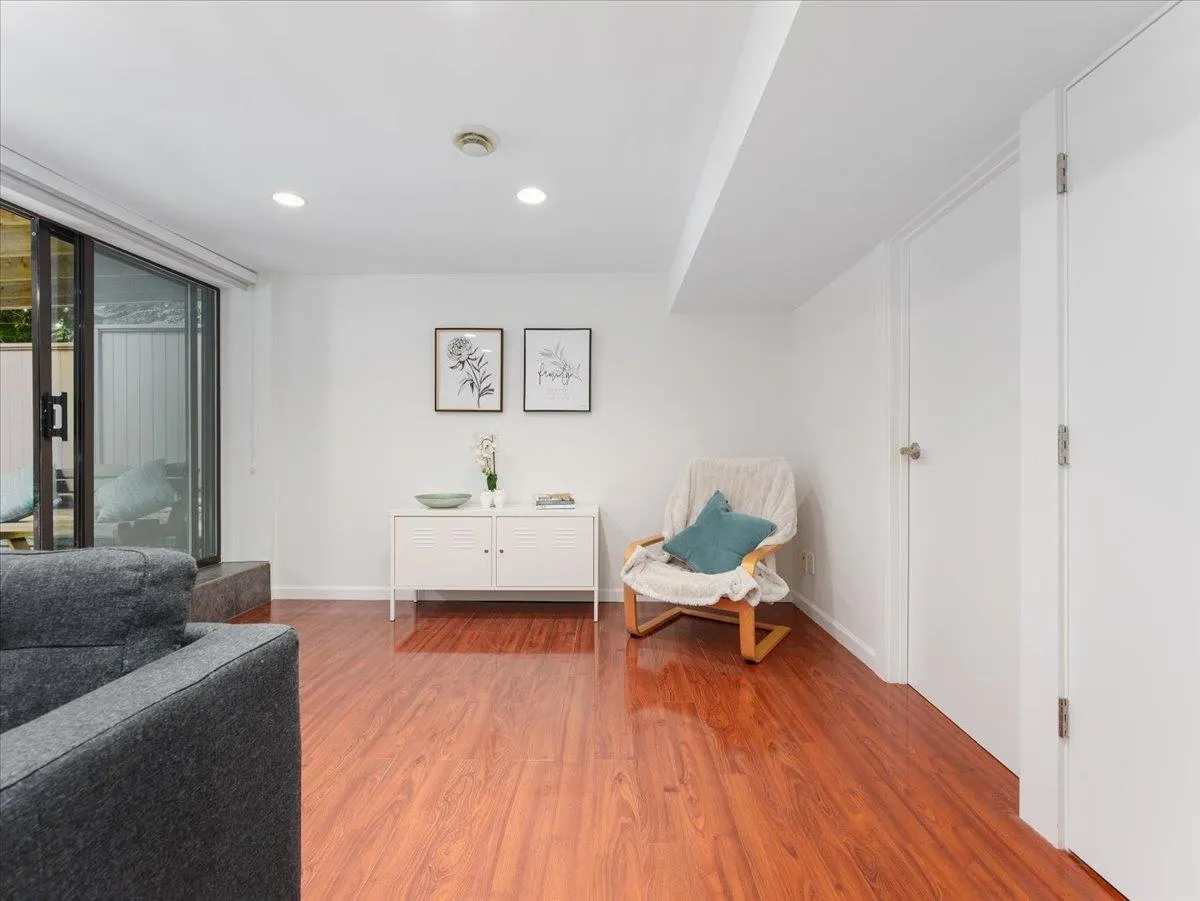402 Cardiff Way