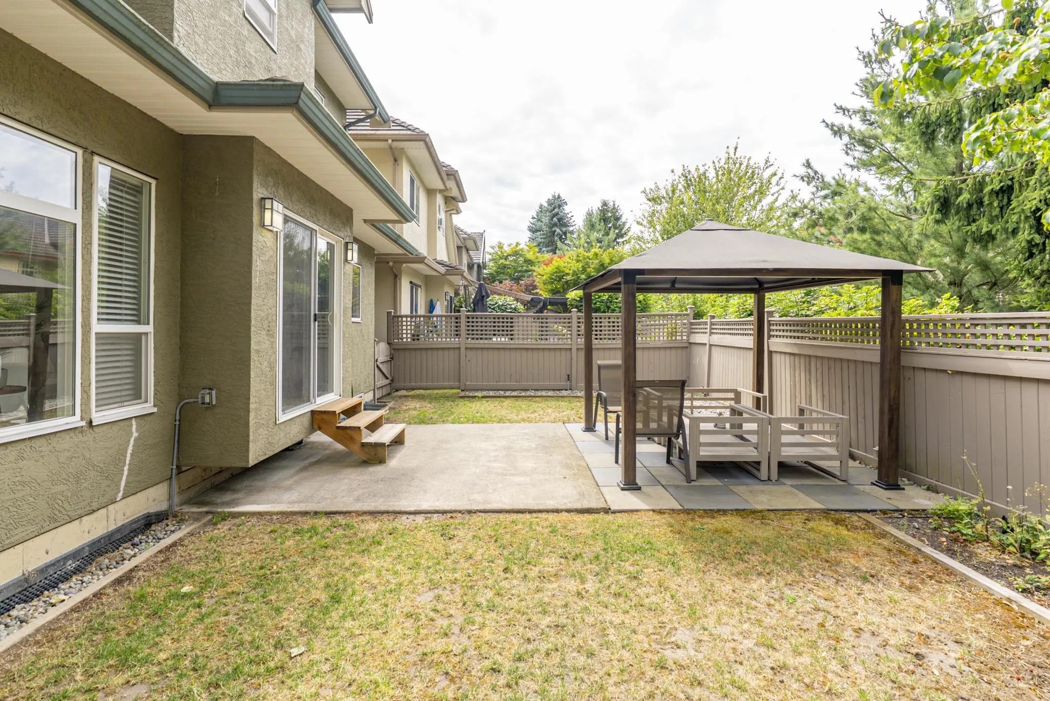 5 3363 Rosemary Heights Crescent