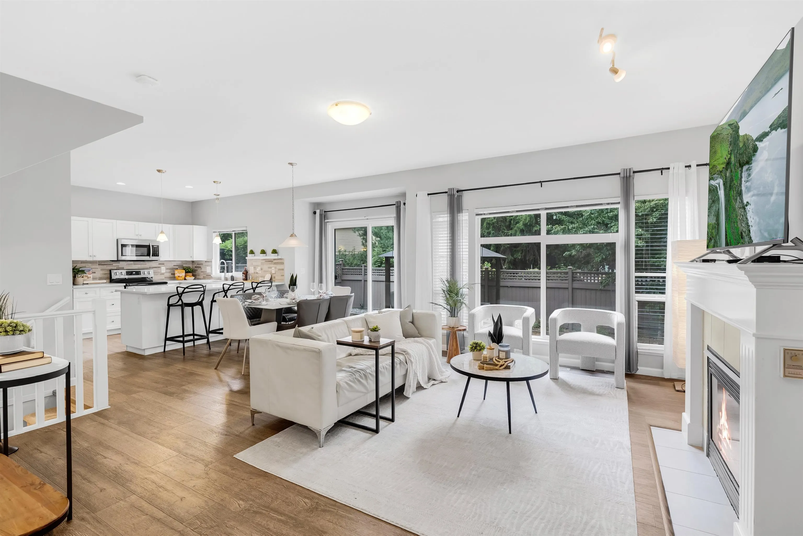 5 3363 Rosemary Heights Crescent