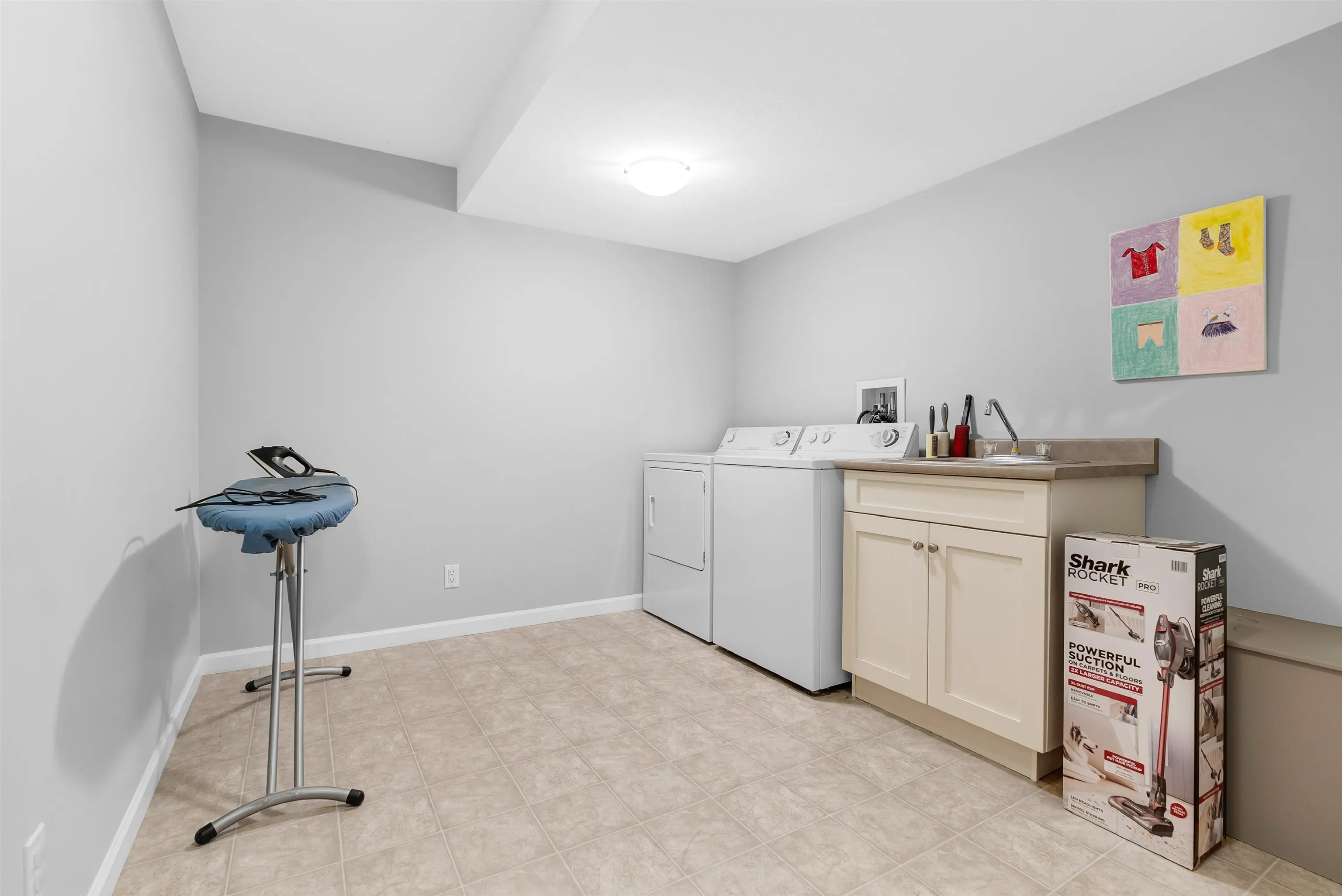 5 3363 Rosemary Heights Crescent