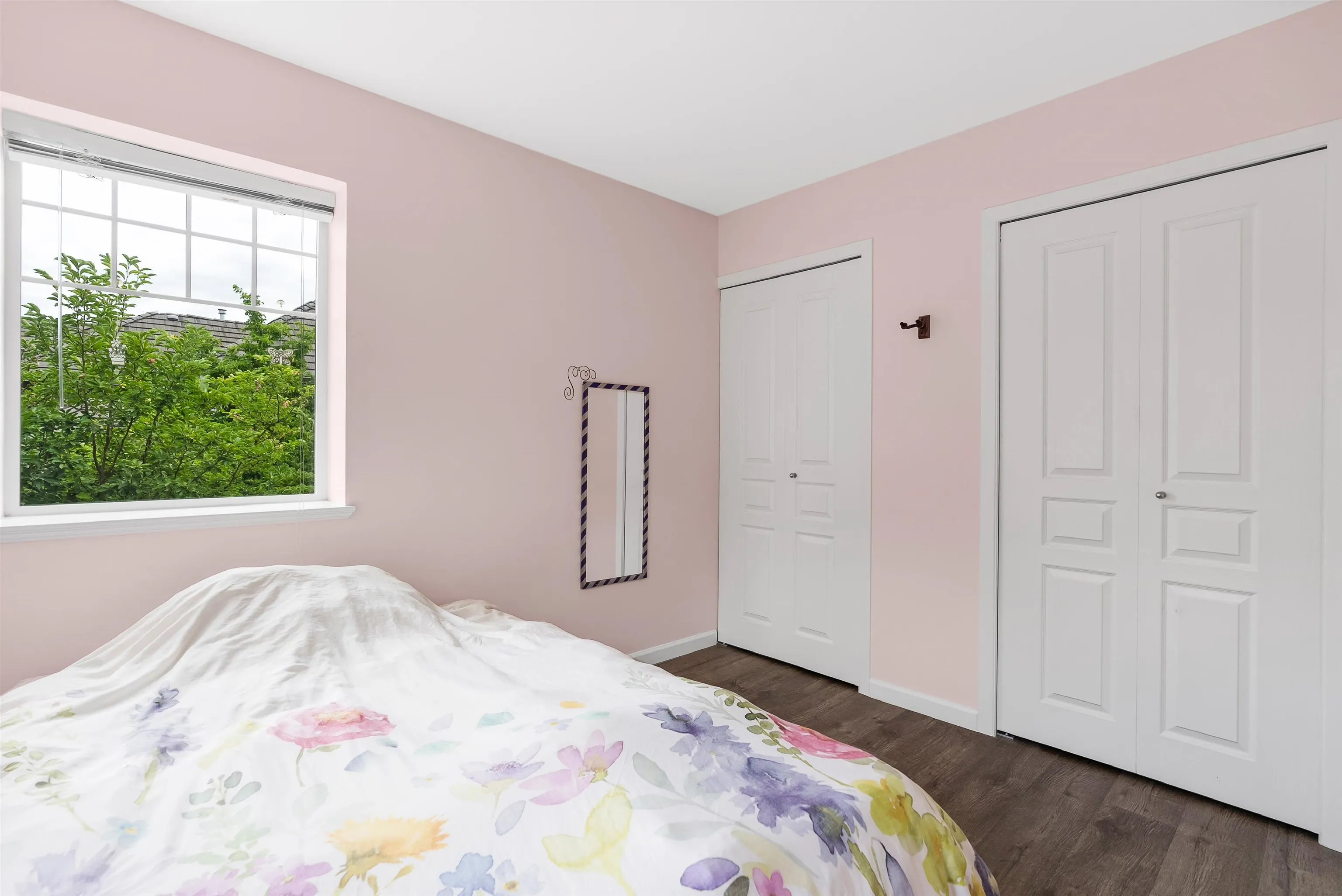 5 3363 Rosemary Heights Crescent