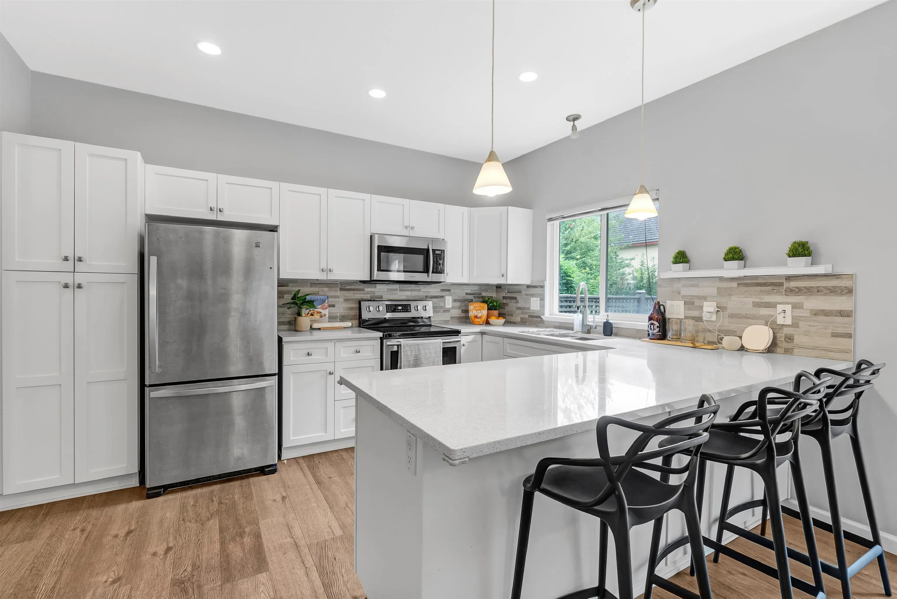 5 3363 Rosemary Heights Crescent