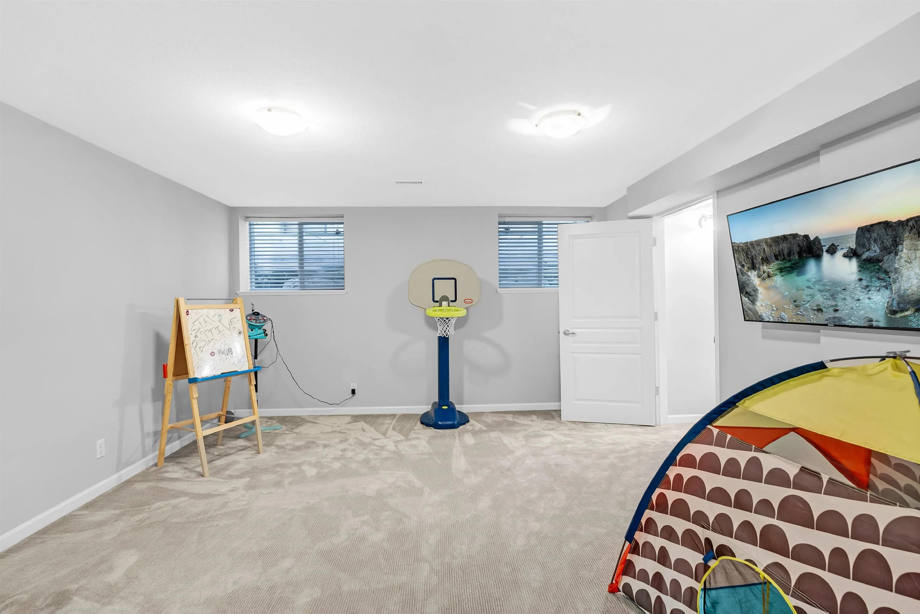 5 3363 Rosemary Heights Crescent