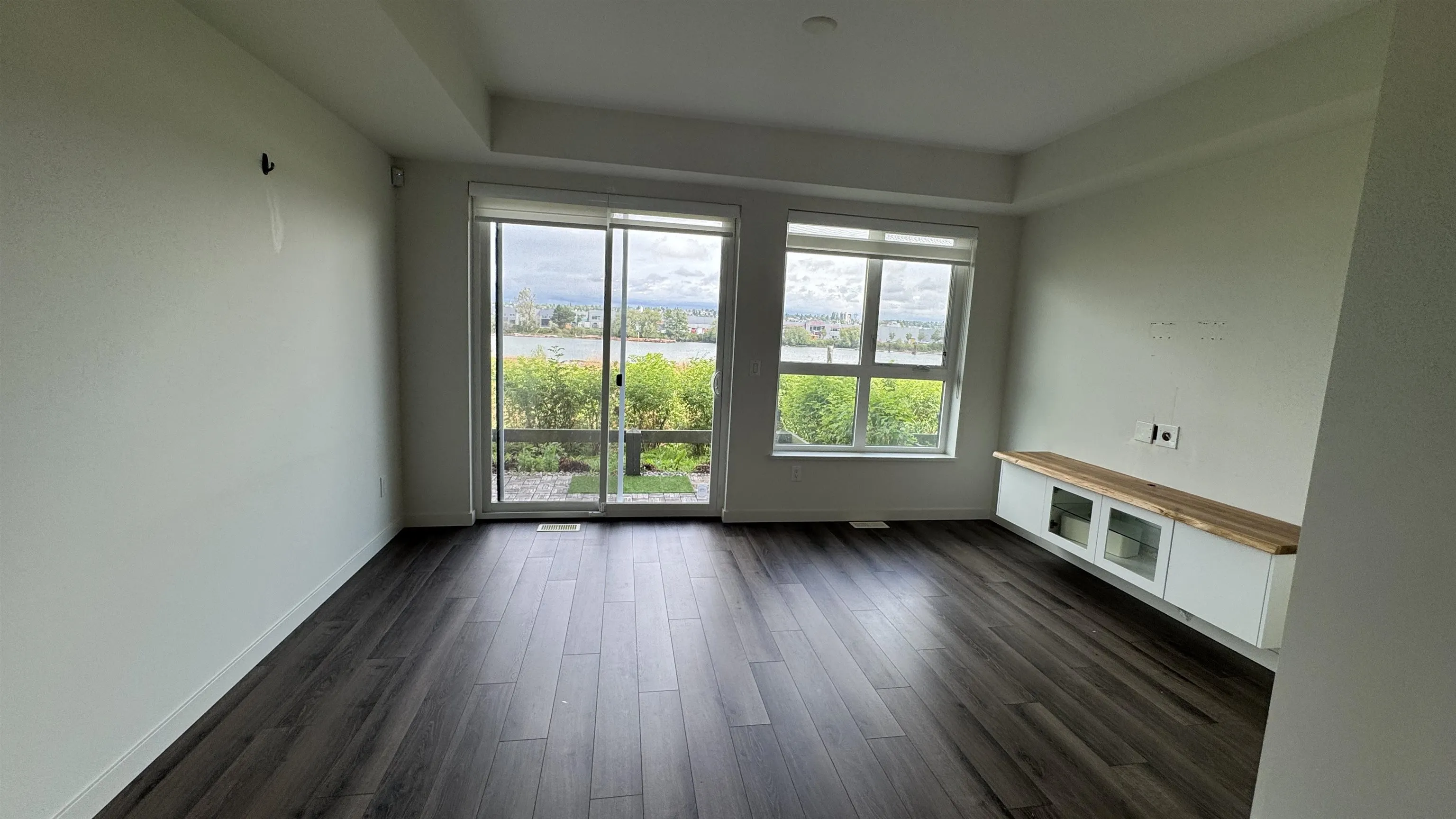 XX 10311 River Drive