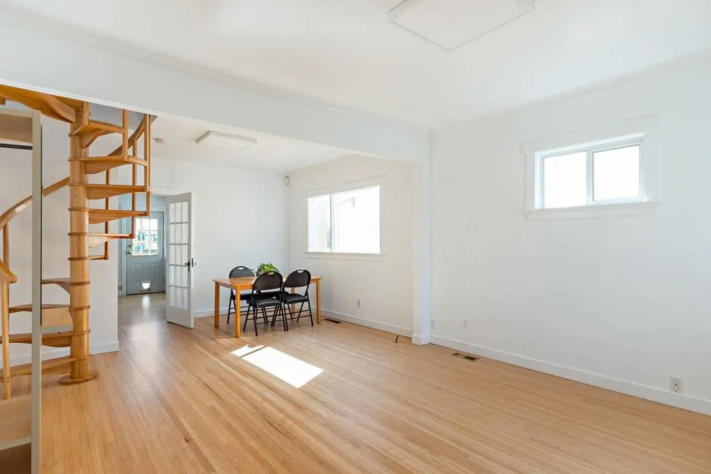 Main 340 E 56th Avenue