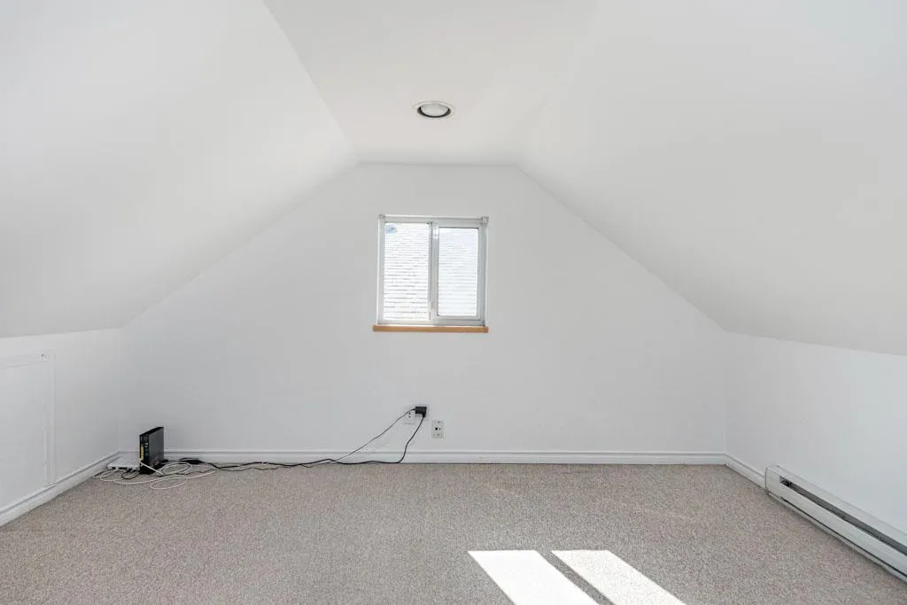 Main 340 E 56th Avenue