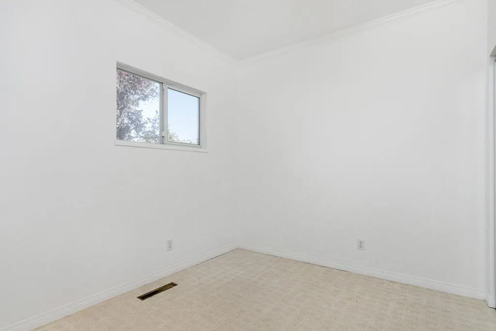 Main 340 E 56th Avenue