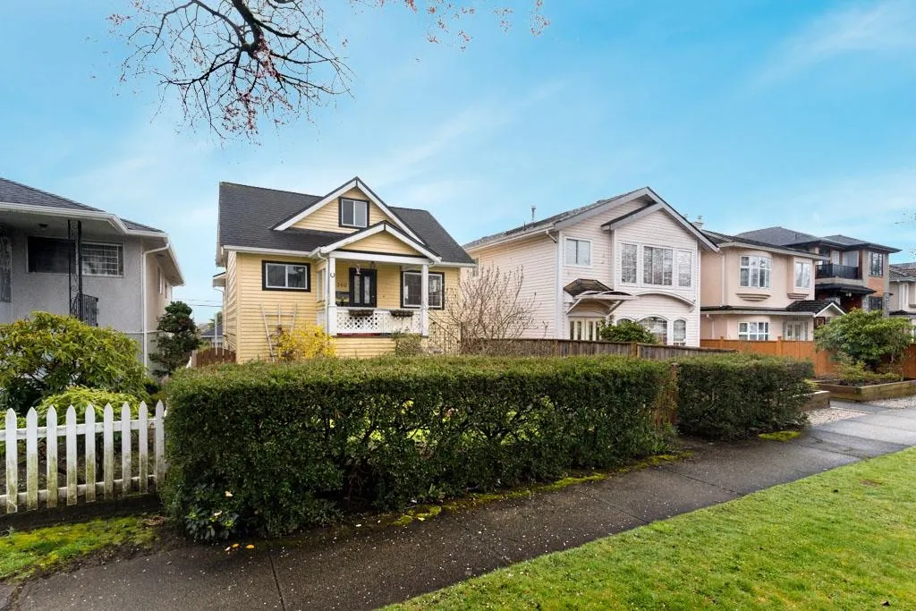 Main 340 E 56th Avenue