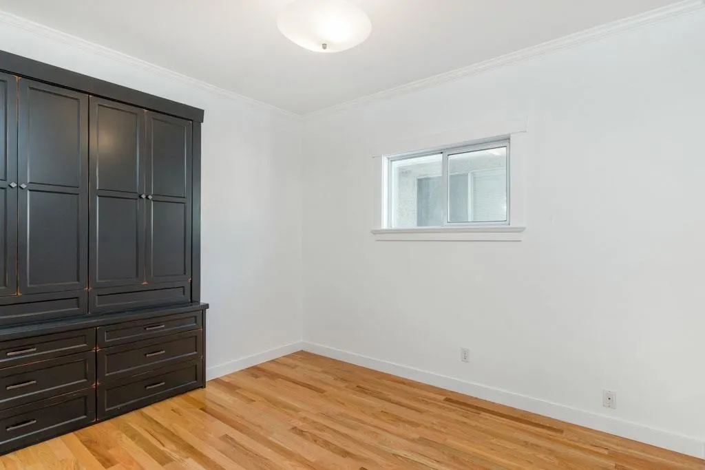 Main 340 E 56th Avenue