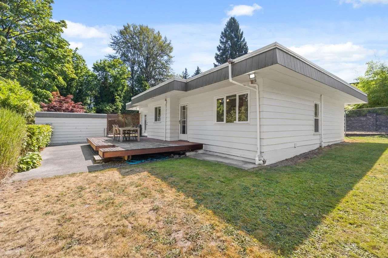 986 Porter Street