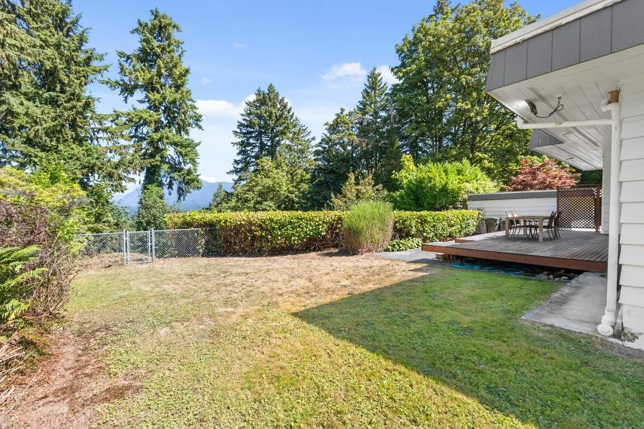 986 Porter Street