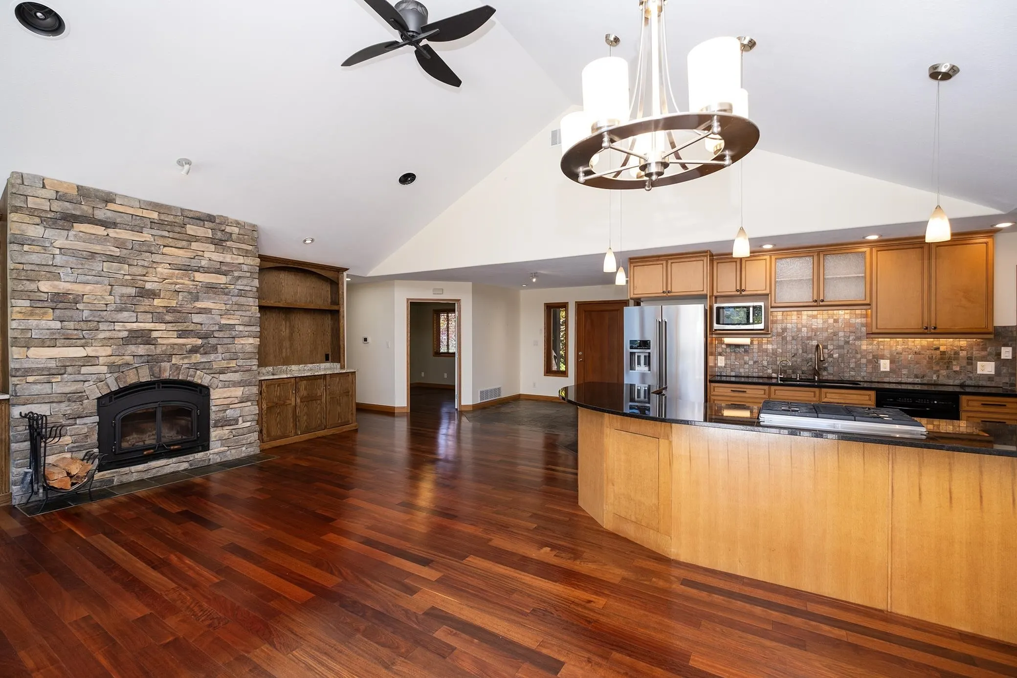 22 4622 Sinclair Bay Road
