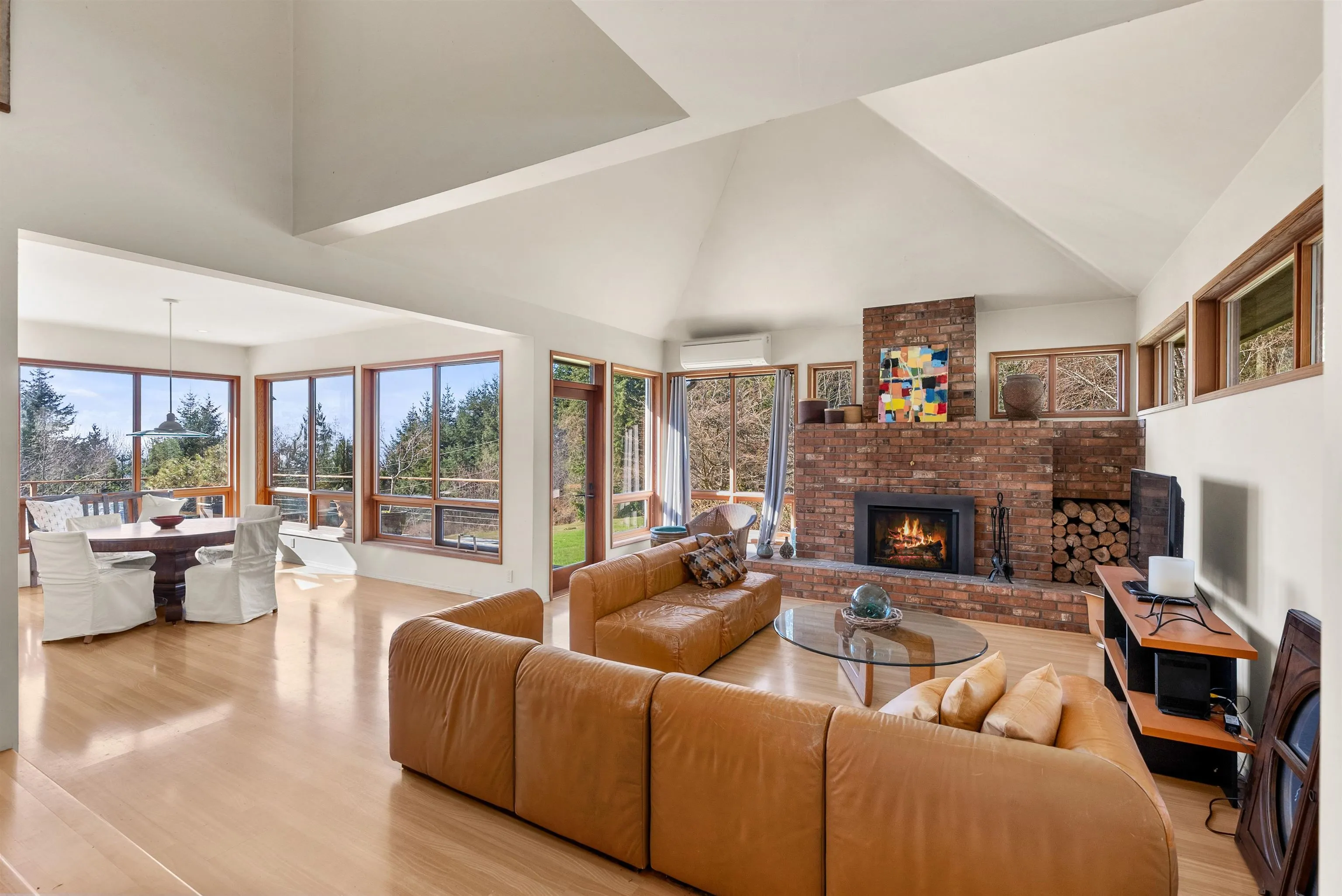 1911 Grandview Road