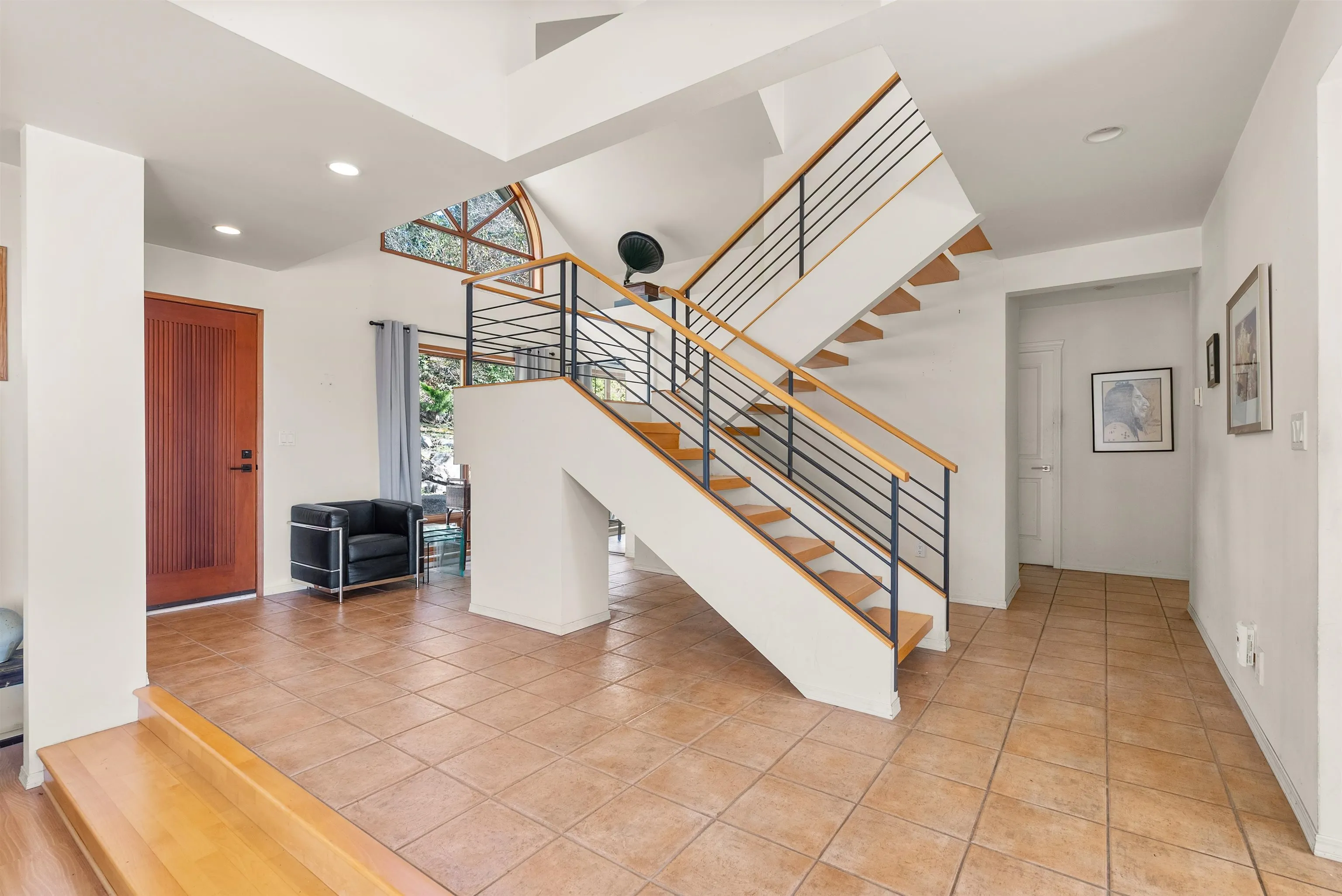 1911 Grandview Road
