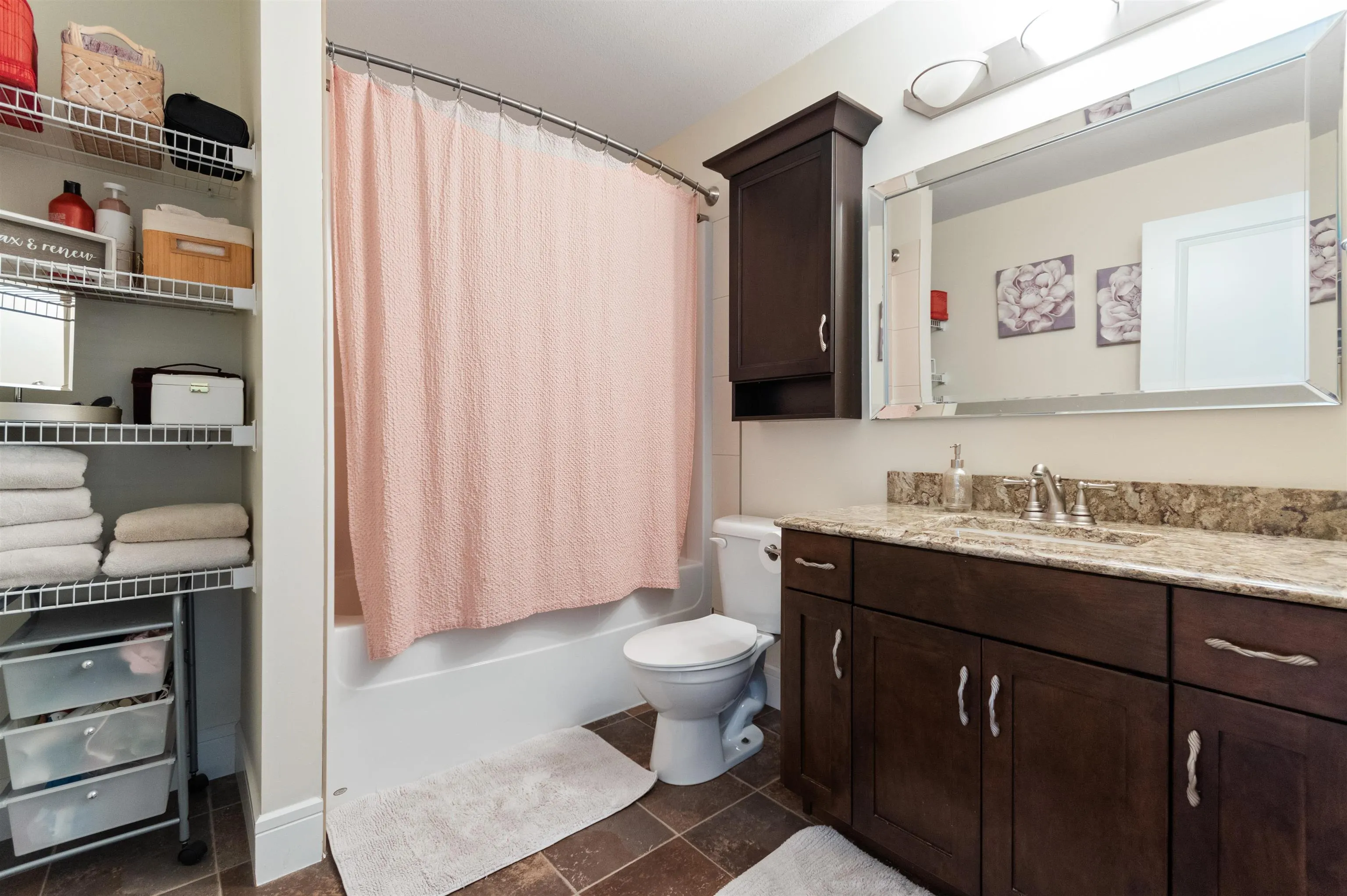 1516 Mackay Crescent