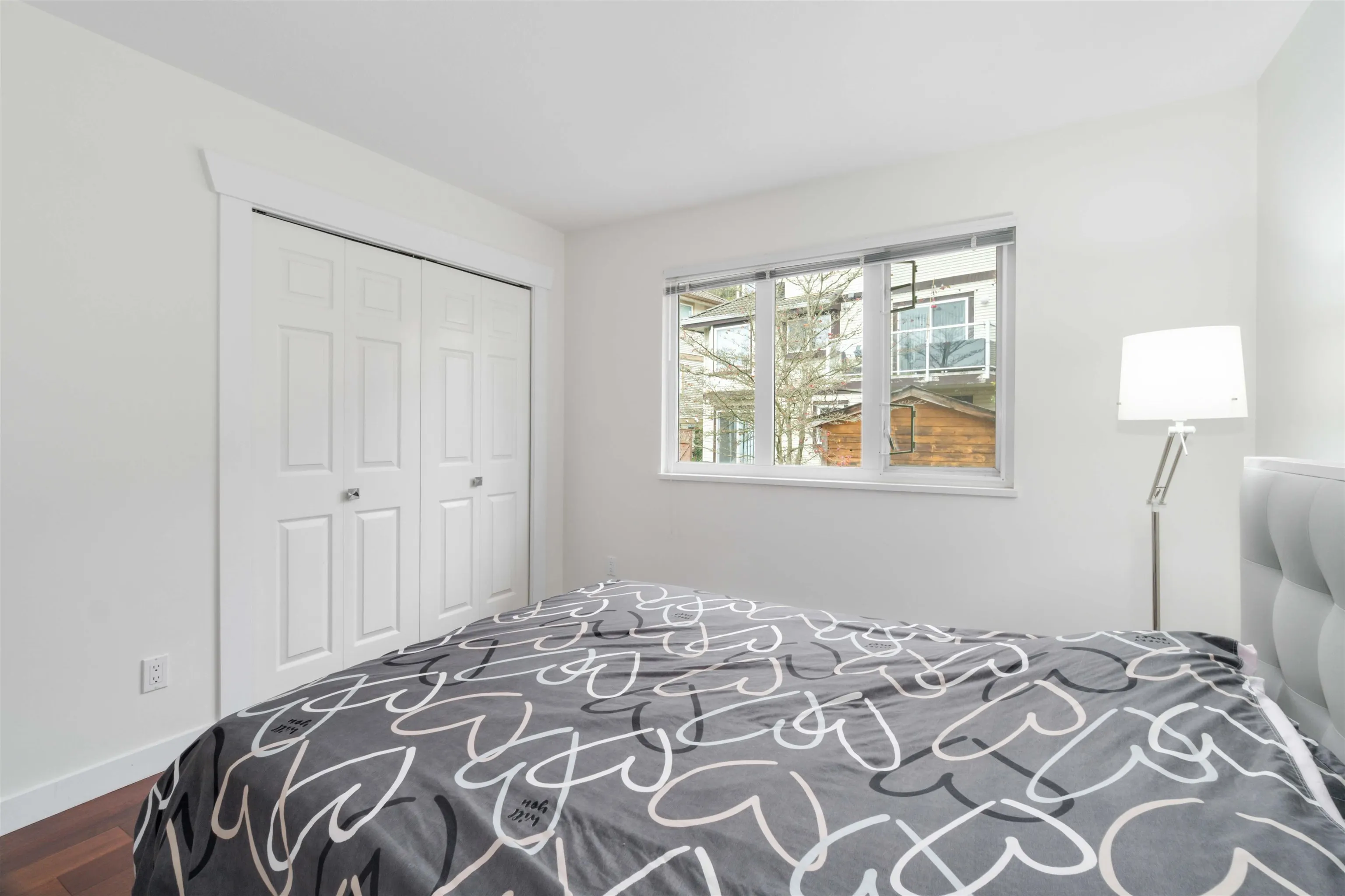 1633 Plateau Crescent