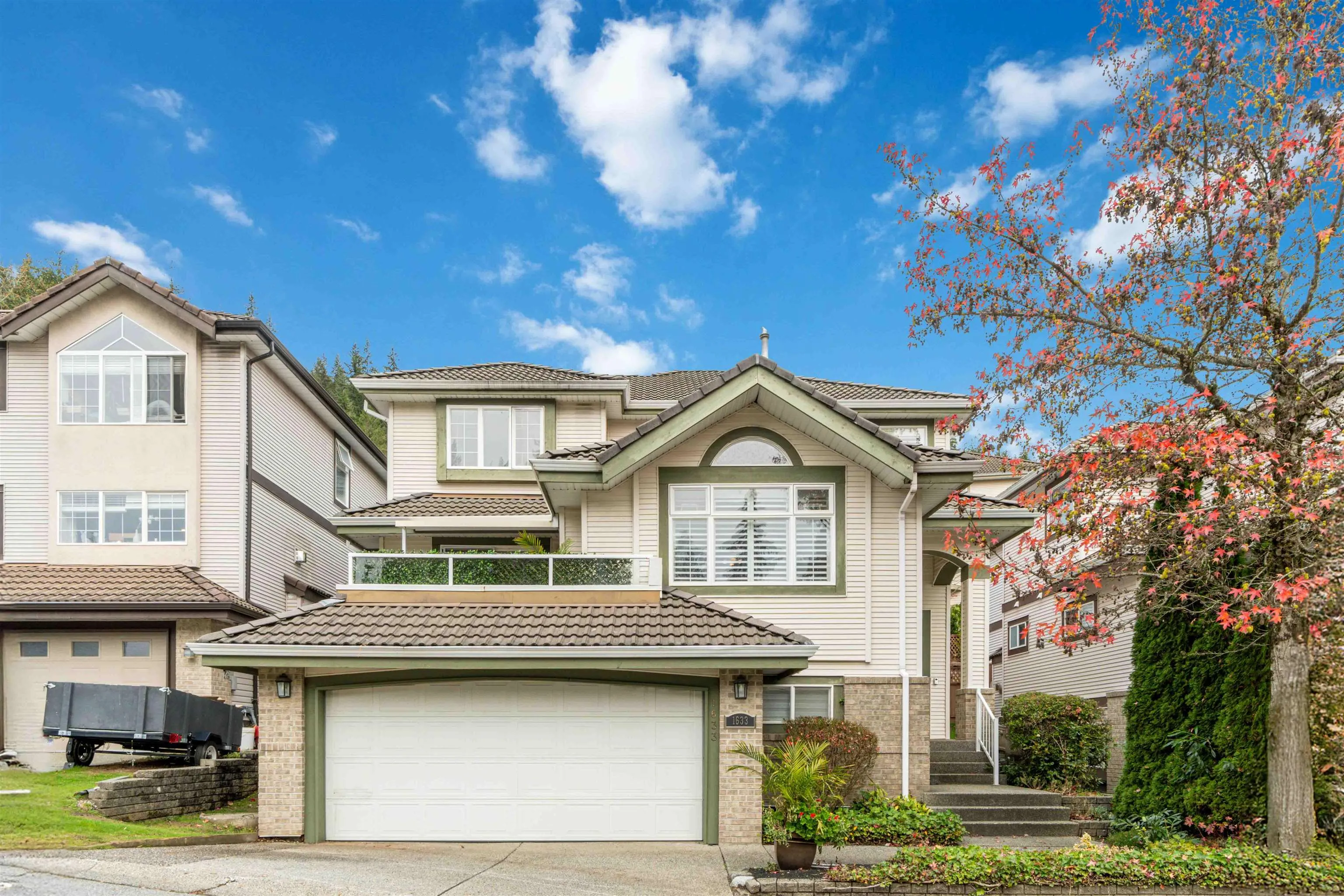 1633 Plateau Crescent