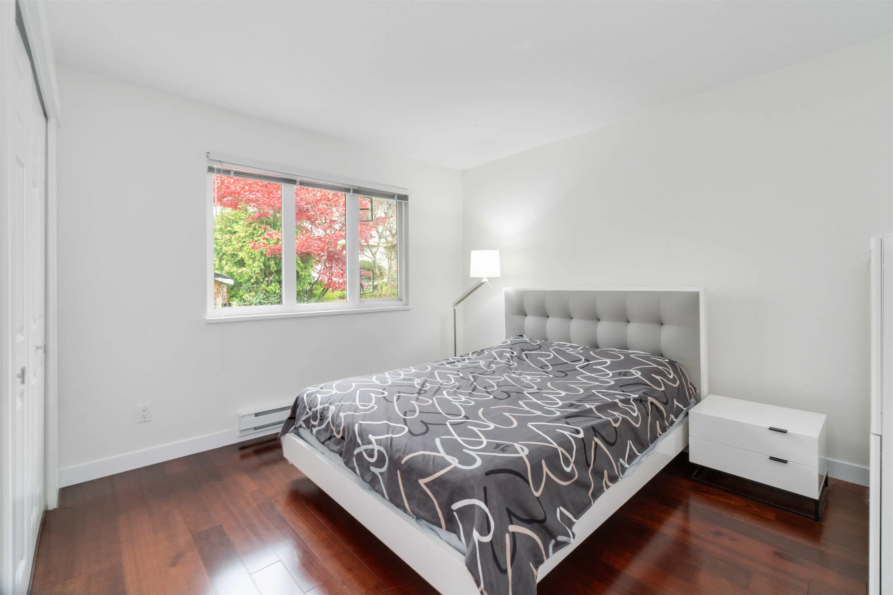 1633 Plateau Crescent