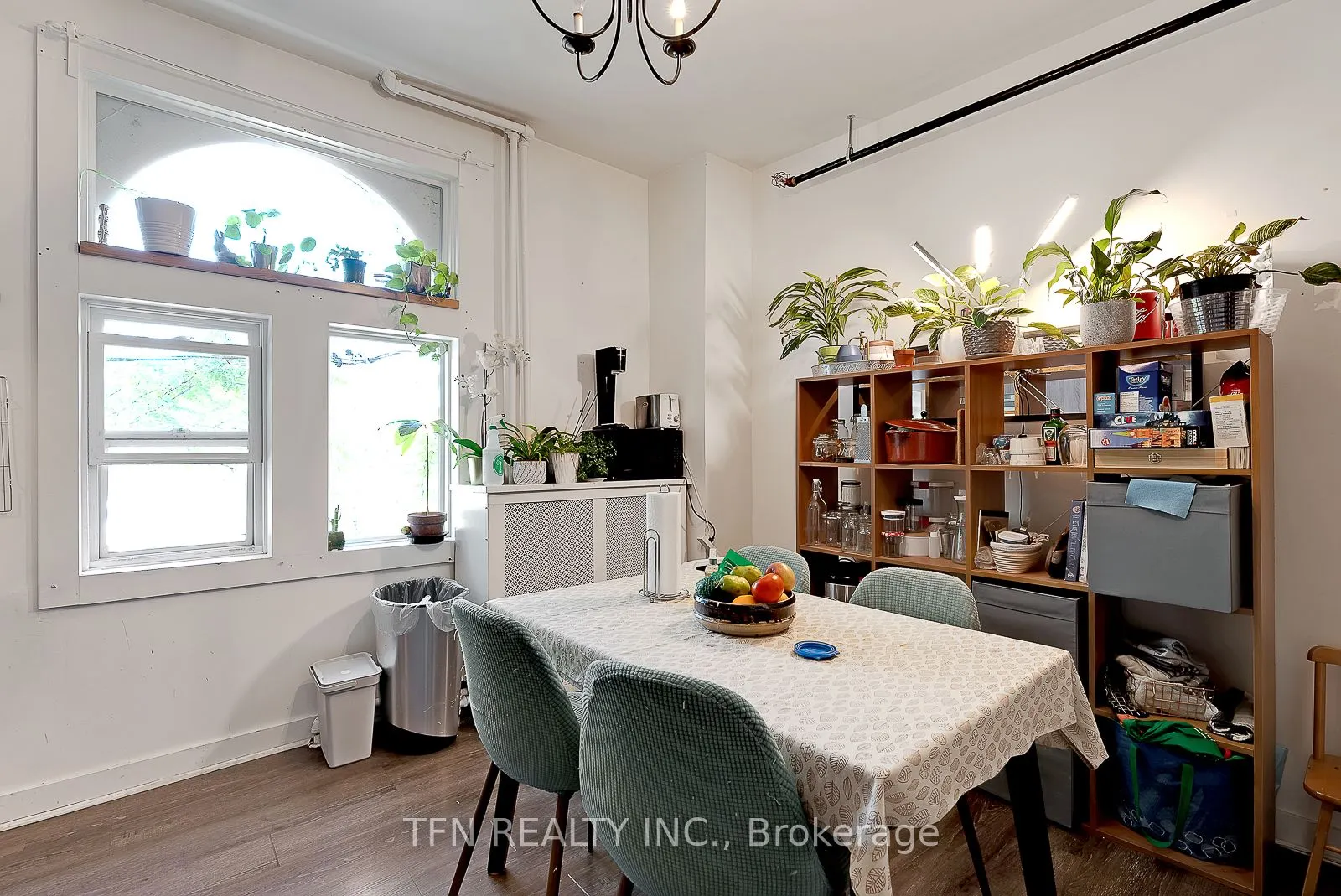 237 Gerrard Street E