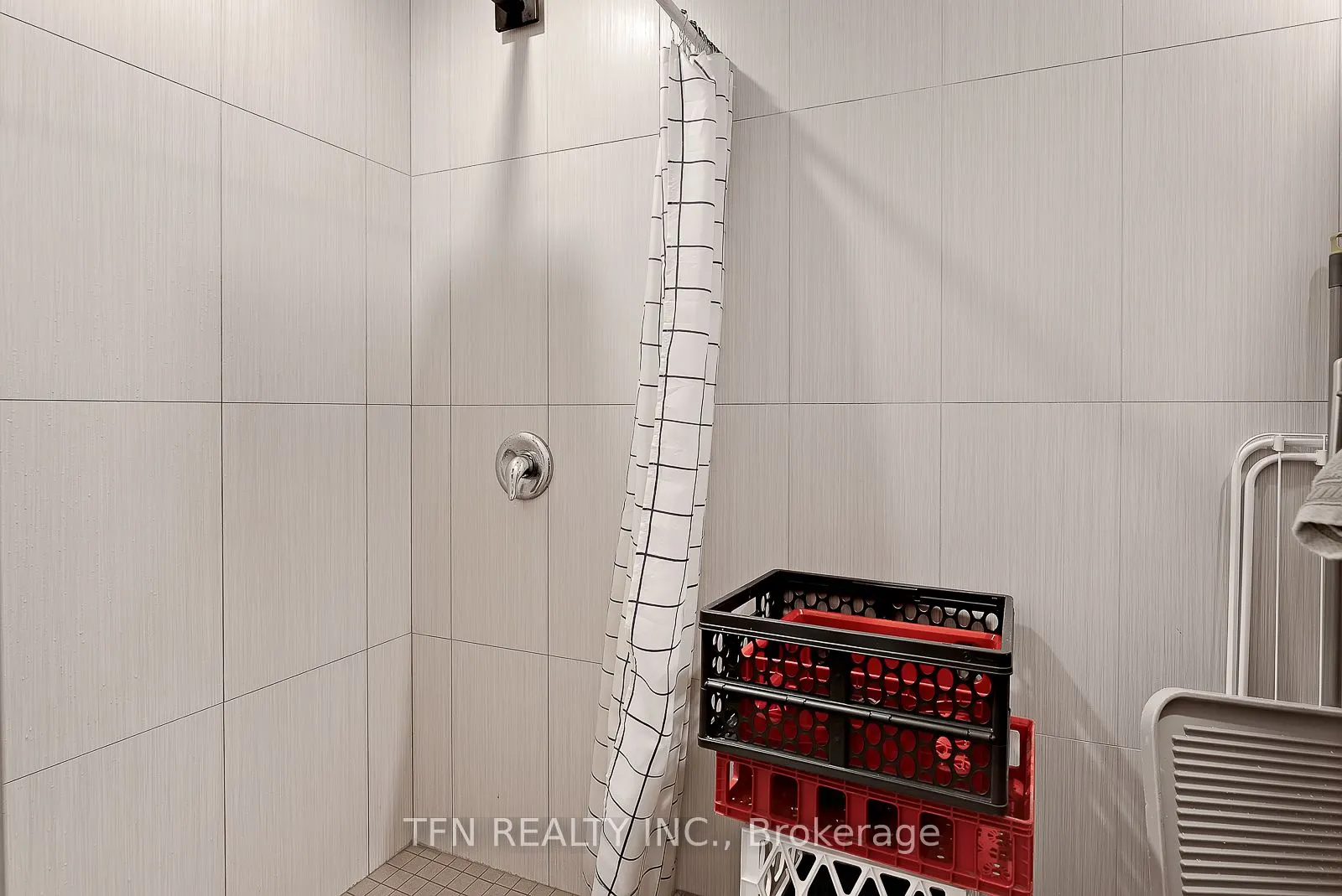 237 Gerrard Street E