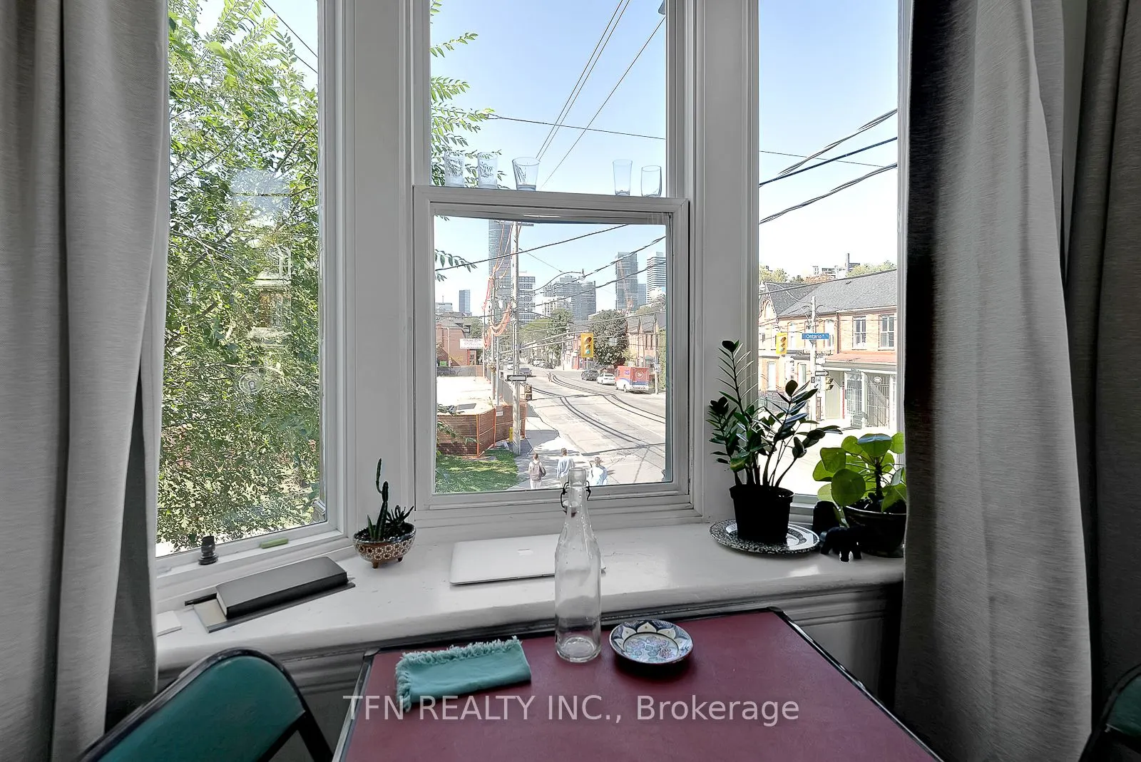 237 Gerrard Street E