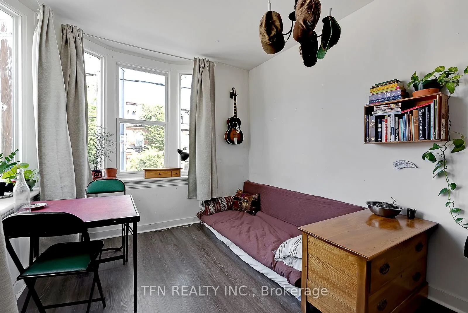 237 Gerrard Street E