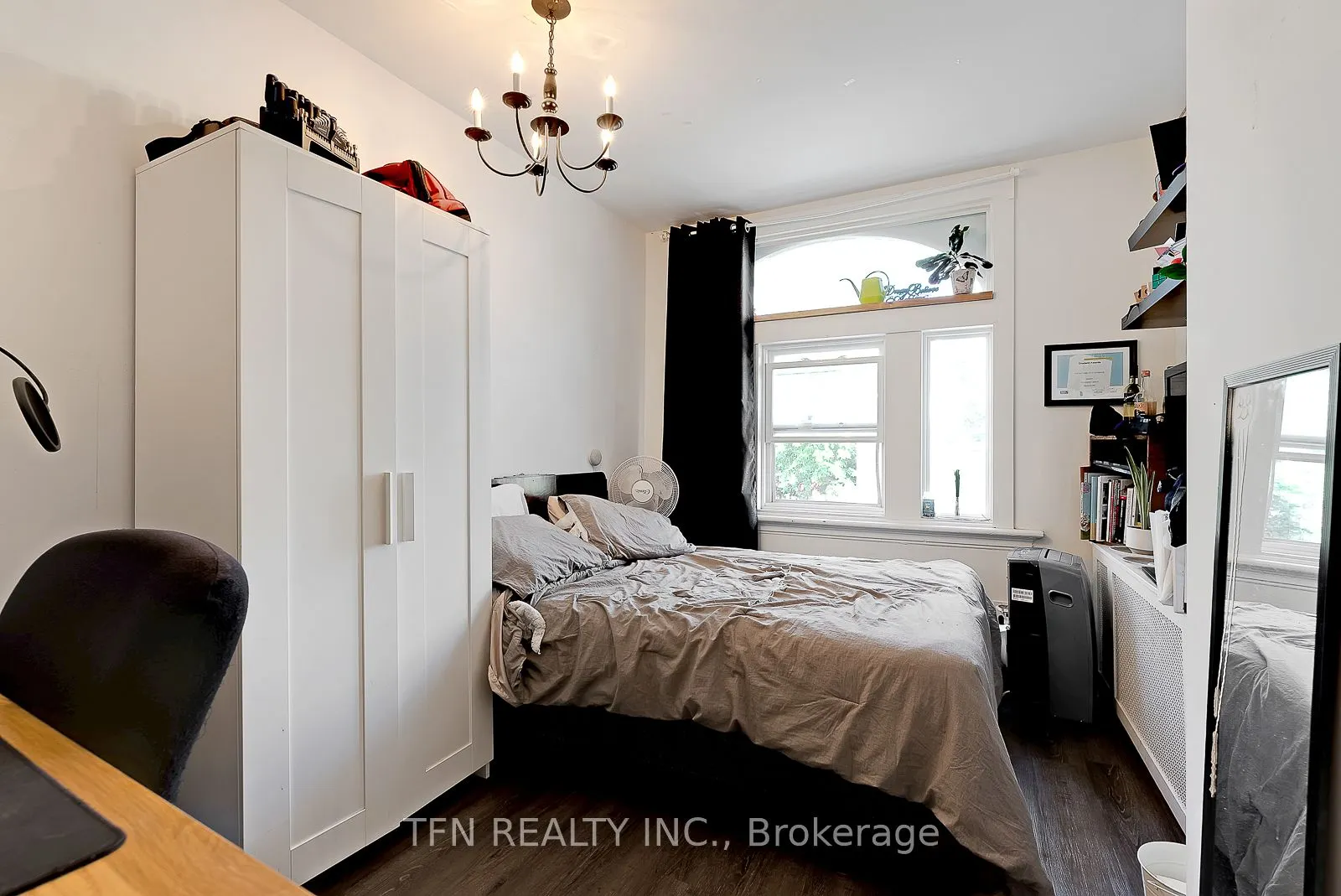 237 Gerrard Street E