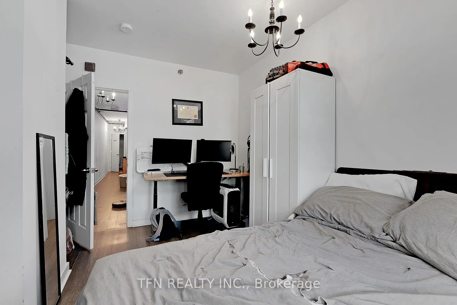 237 Gerrard Street E