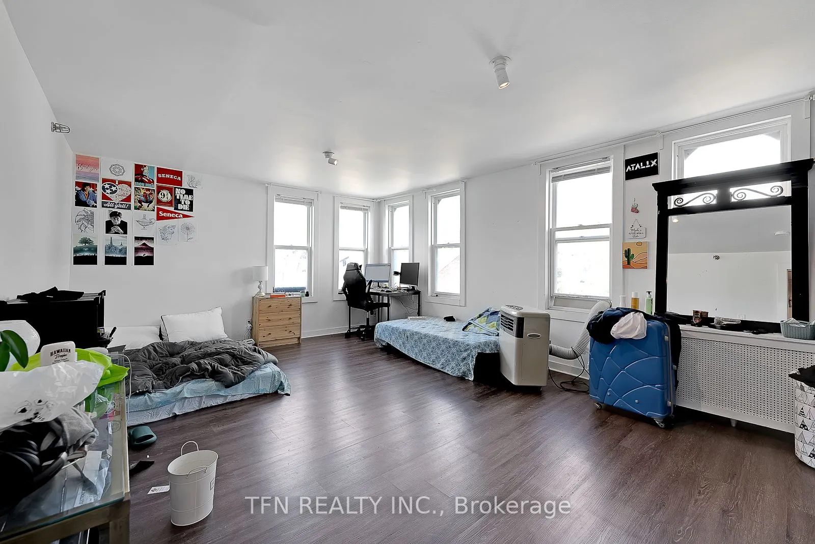 237 Gerrard Street E