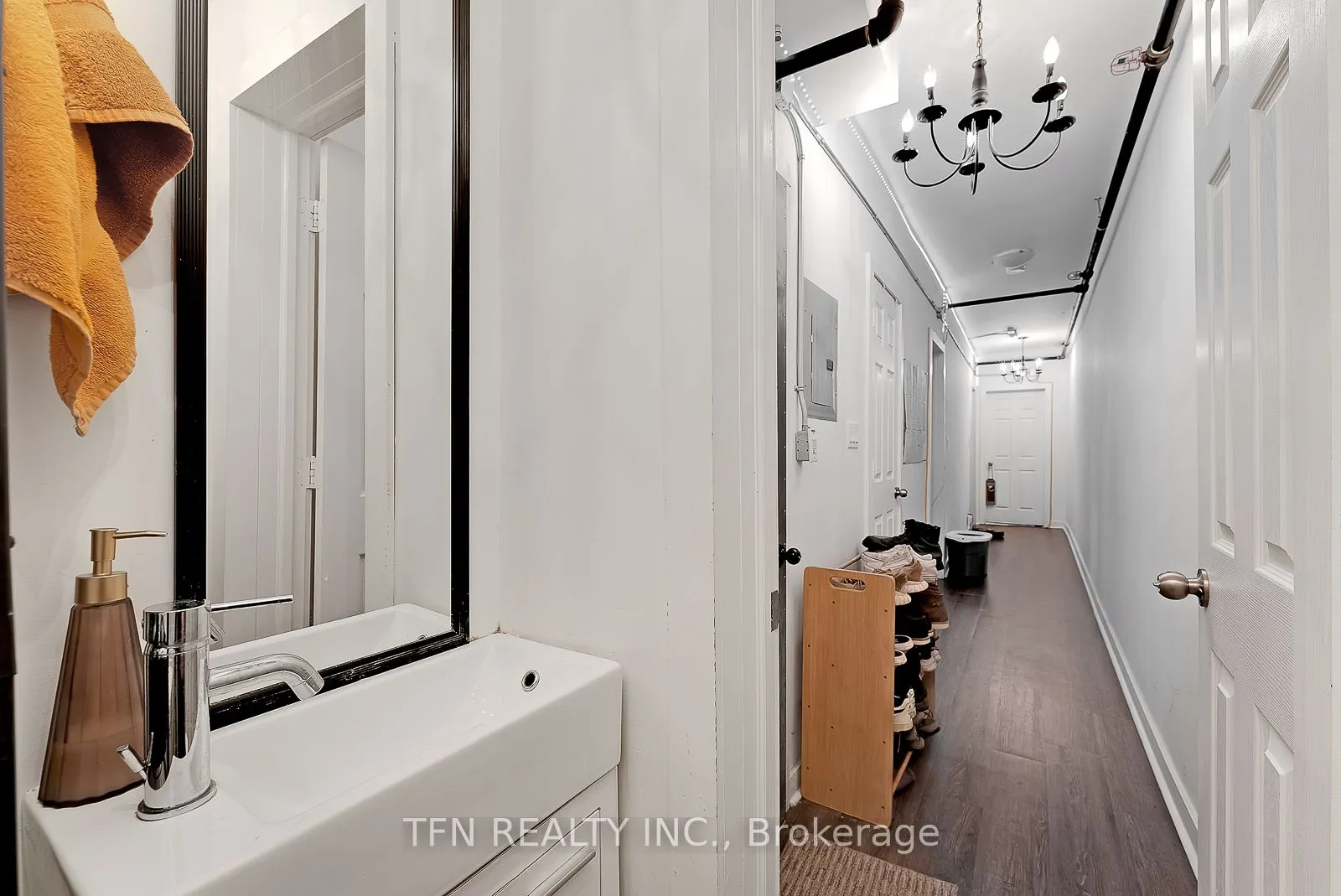 237 Gerrard Street E