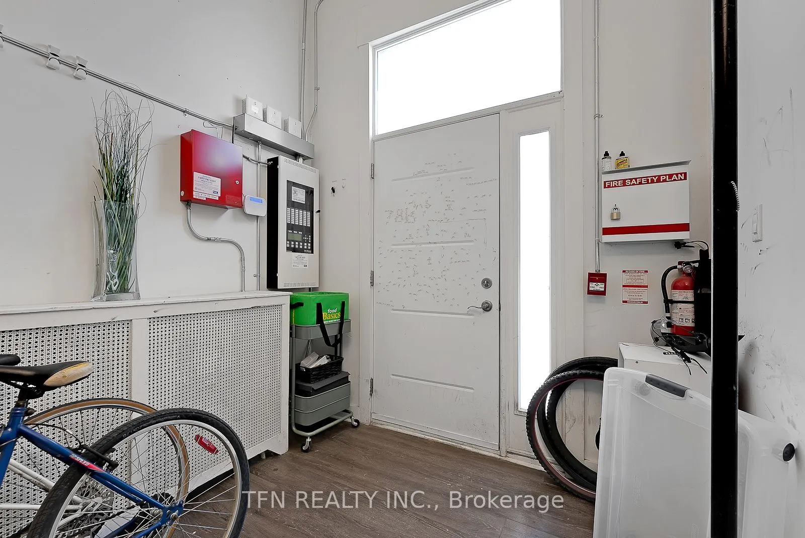 237 Gerrard Street E