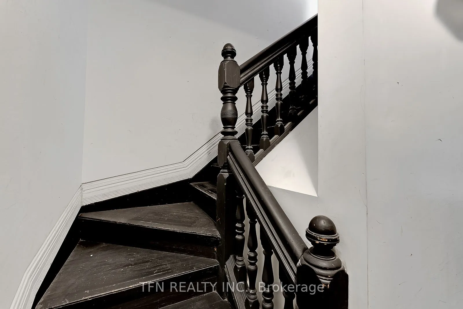 237 Gerrard Street E