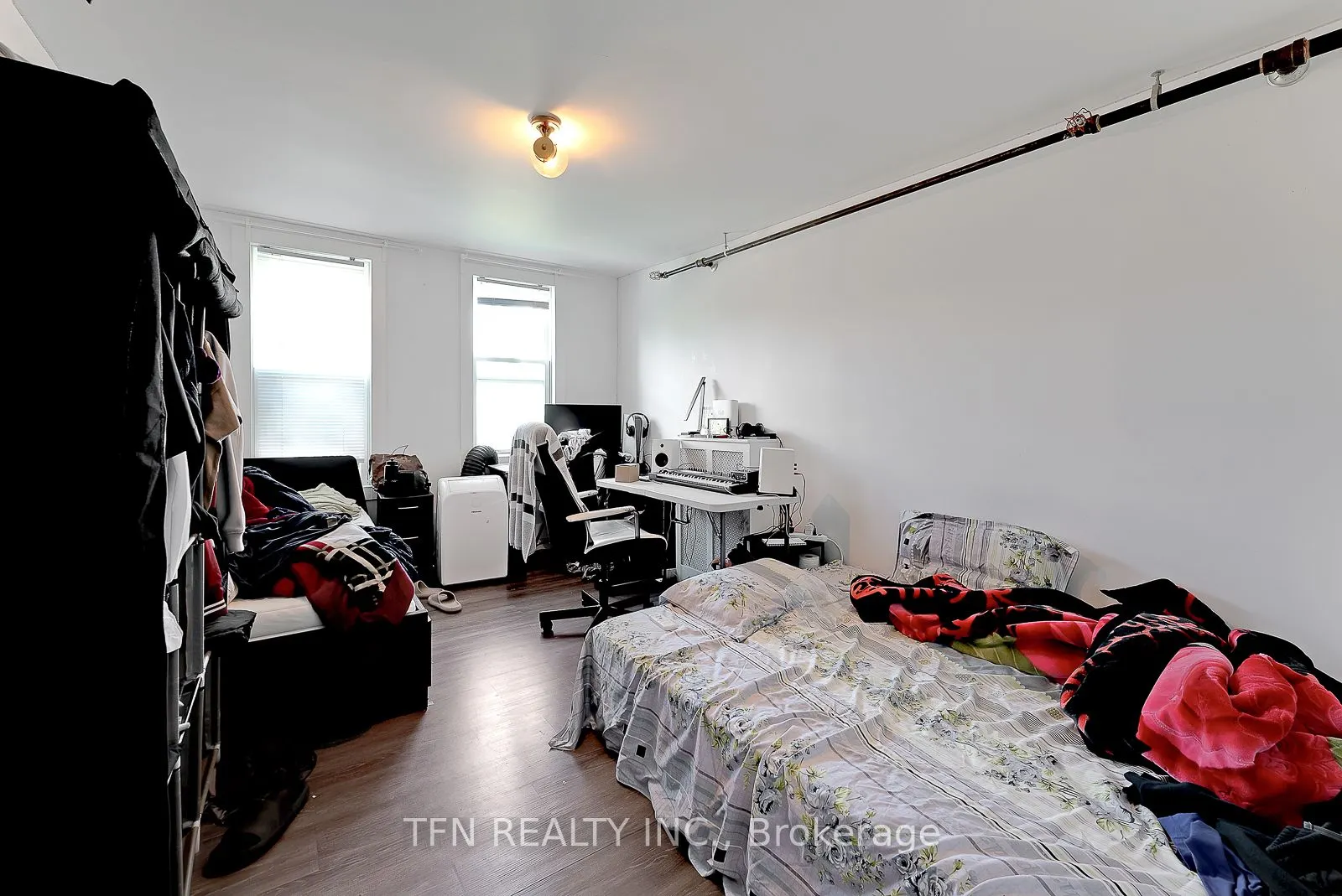 237 Gerrard Street E