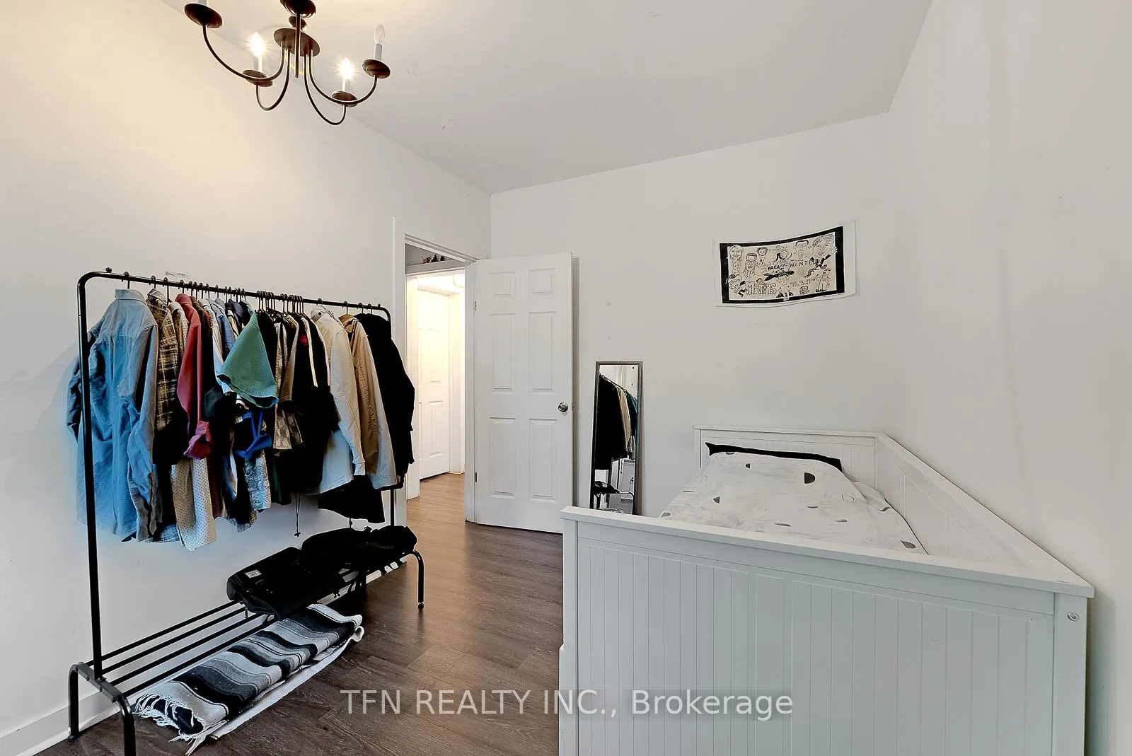 237 Gerrard Street E