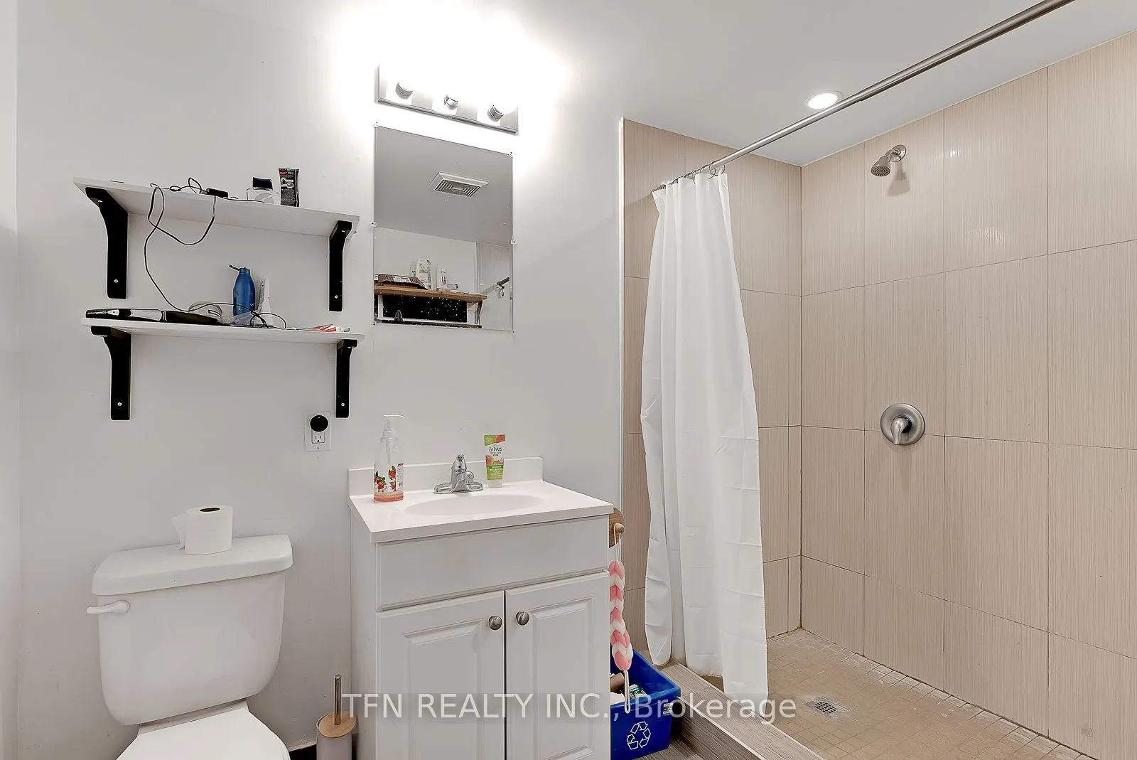 237 Gerrard Street E