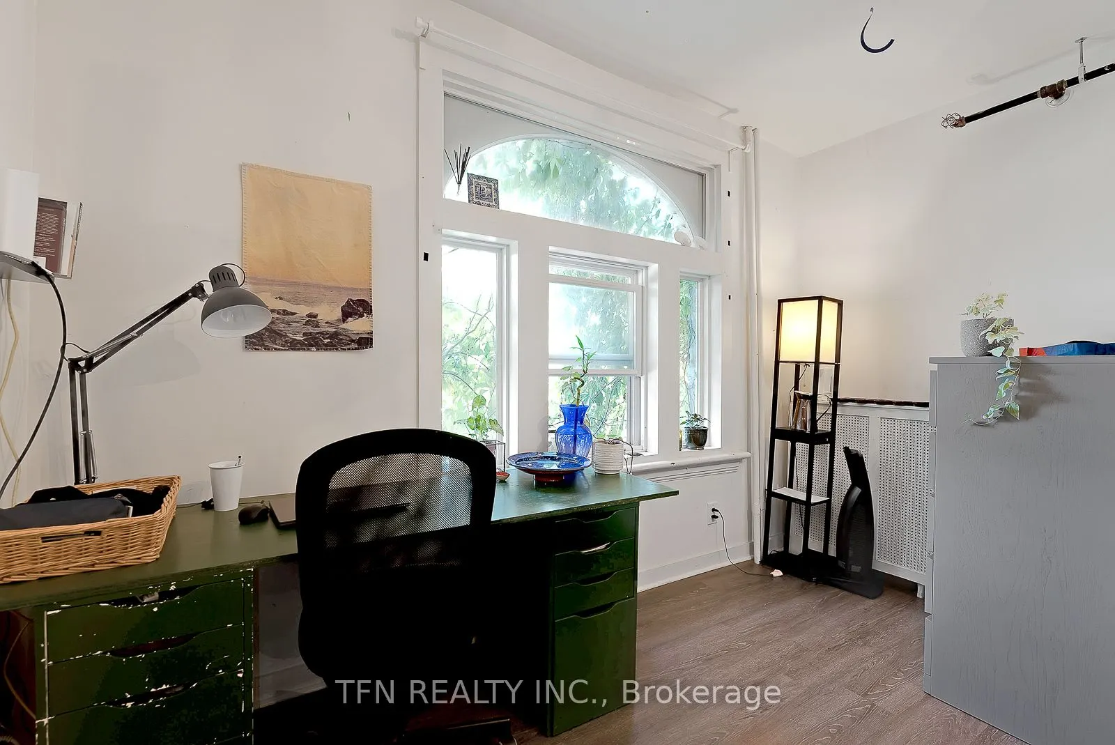 237 Gerrard Street E