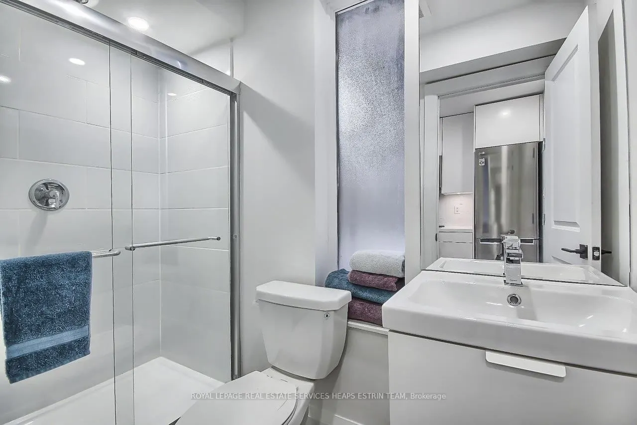 415 Dundas Street E, #Second Floor