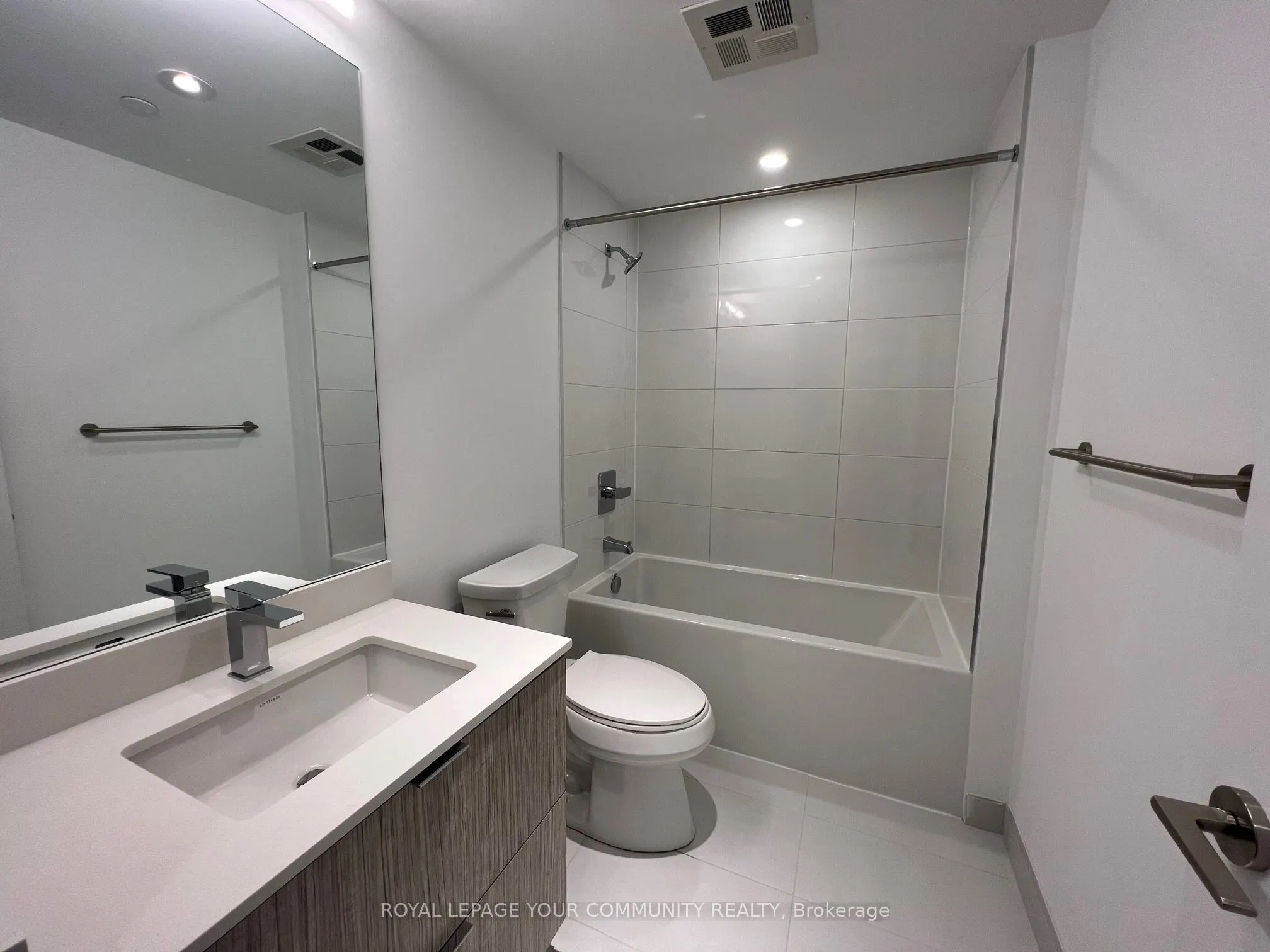395 Bloor Street E, #2601