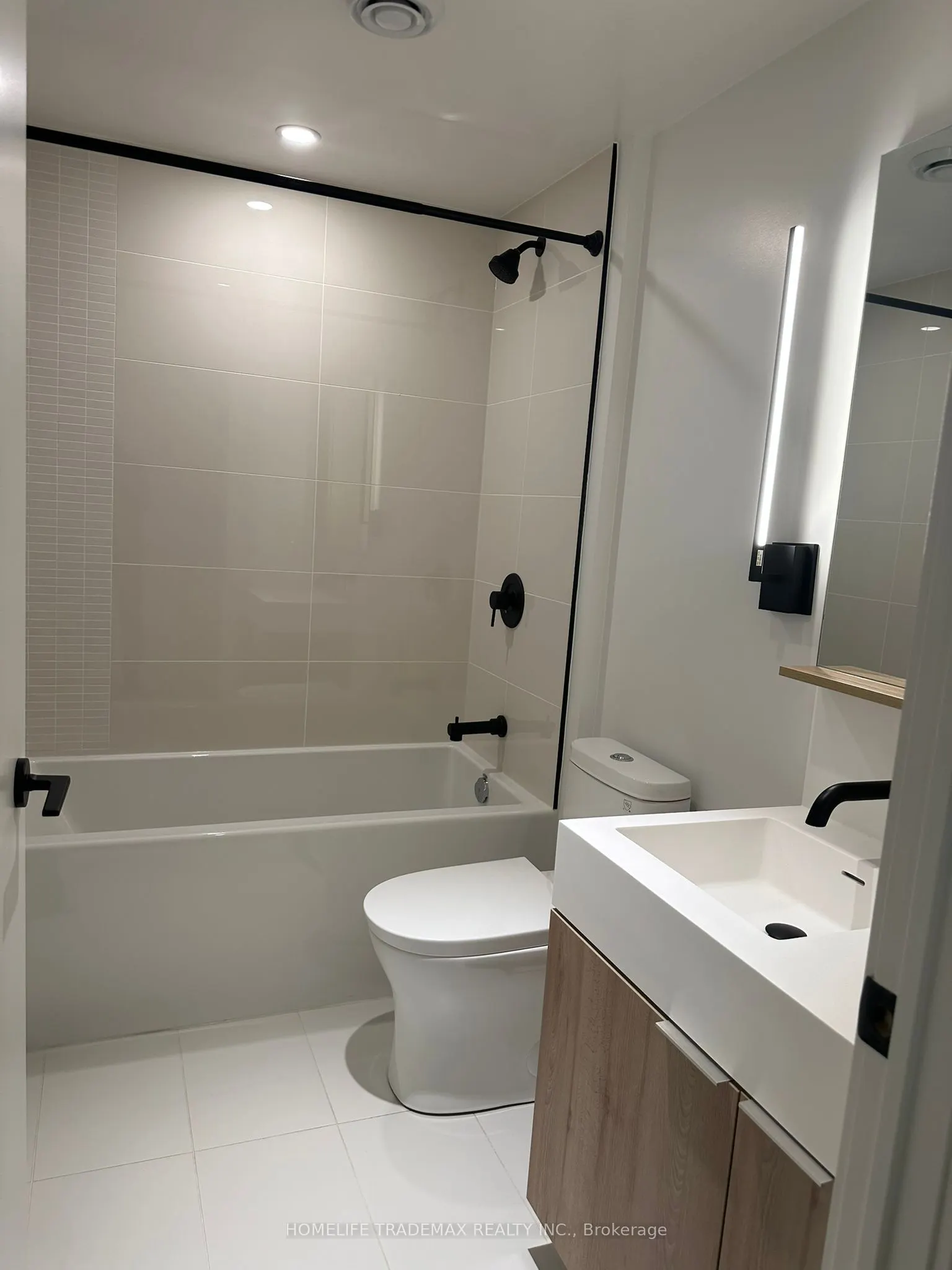 117 Broadway Avenue, #416