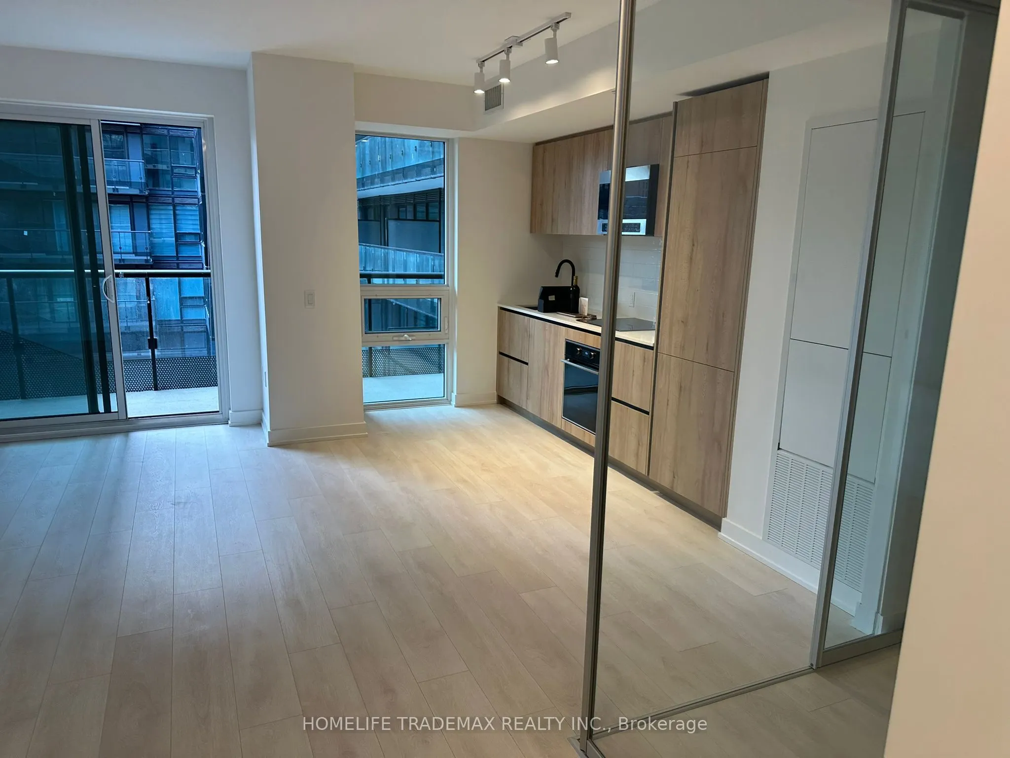 117 Broadway Avenue, #416
