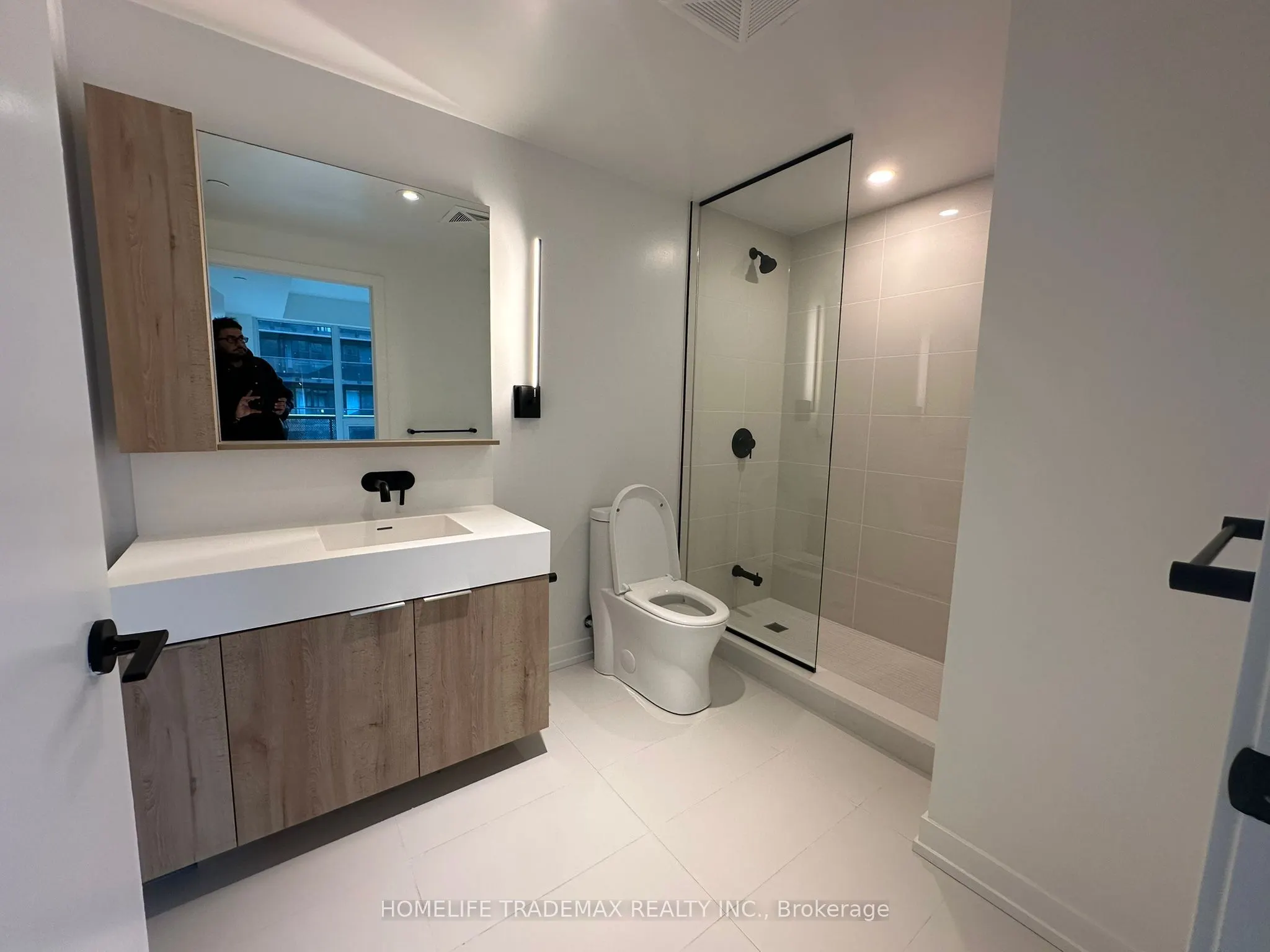 117 Broadway Avenue, #416
