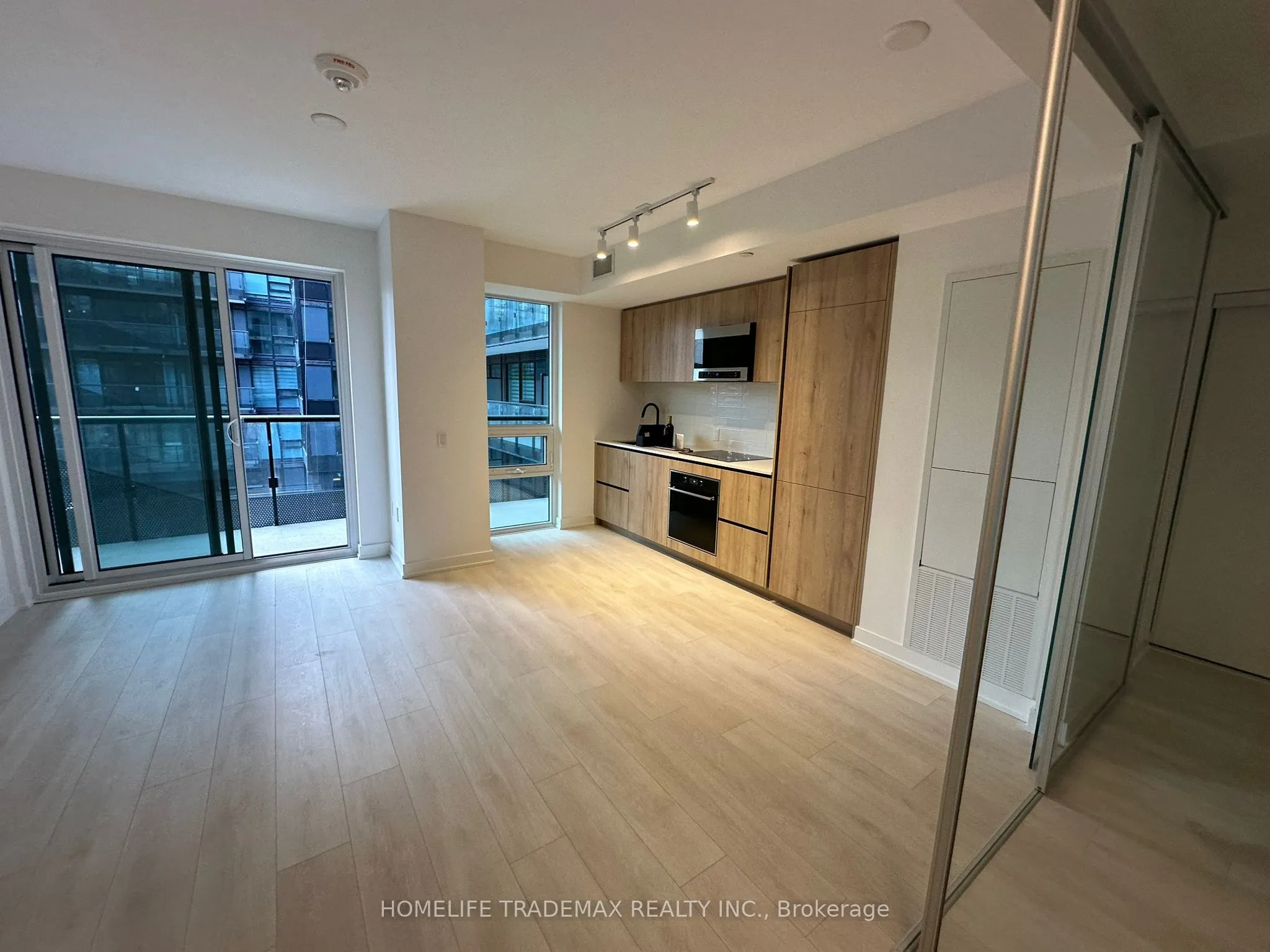 117 Broadway Avenue, #416
