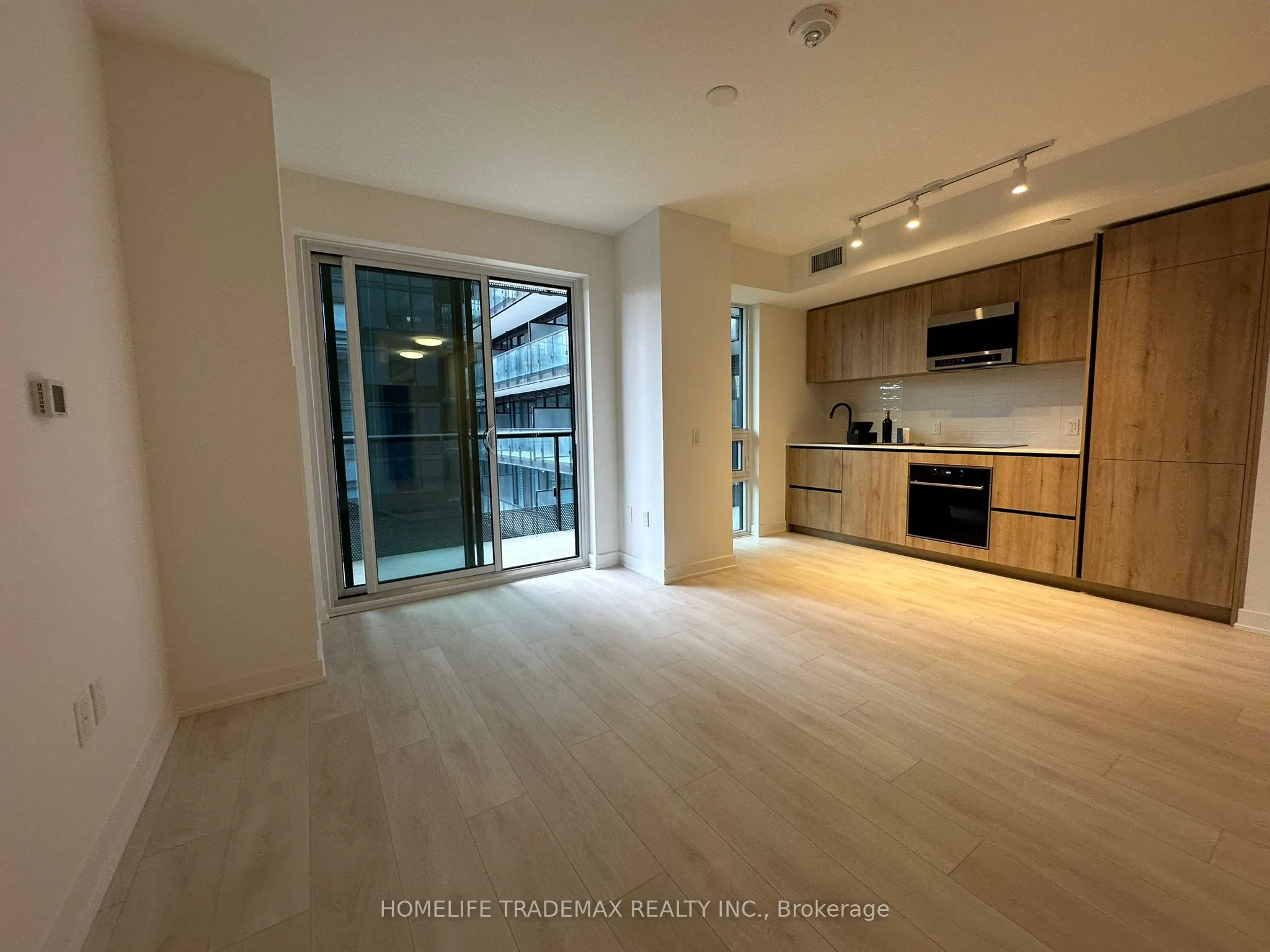 117 Broadway Avenue, #416
